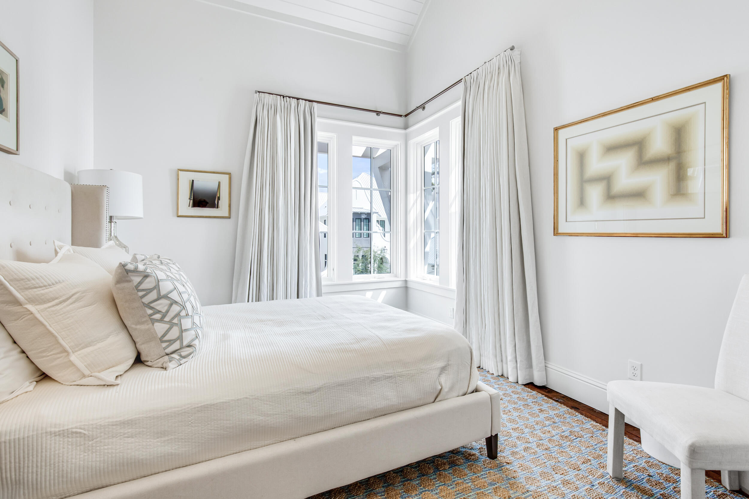 CHURCHILL OAKS - Residential