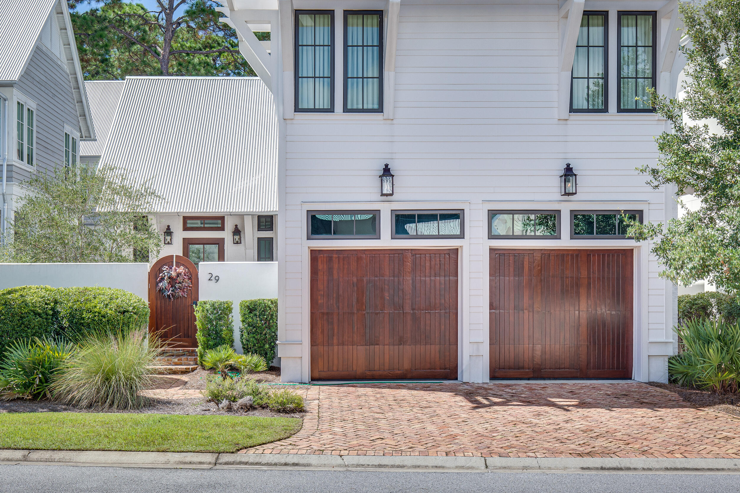 CHURCHILL OAKS - Residential