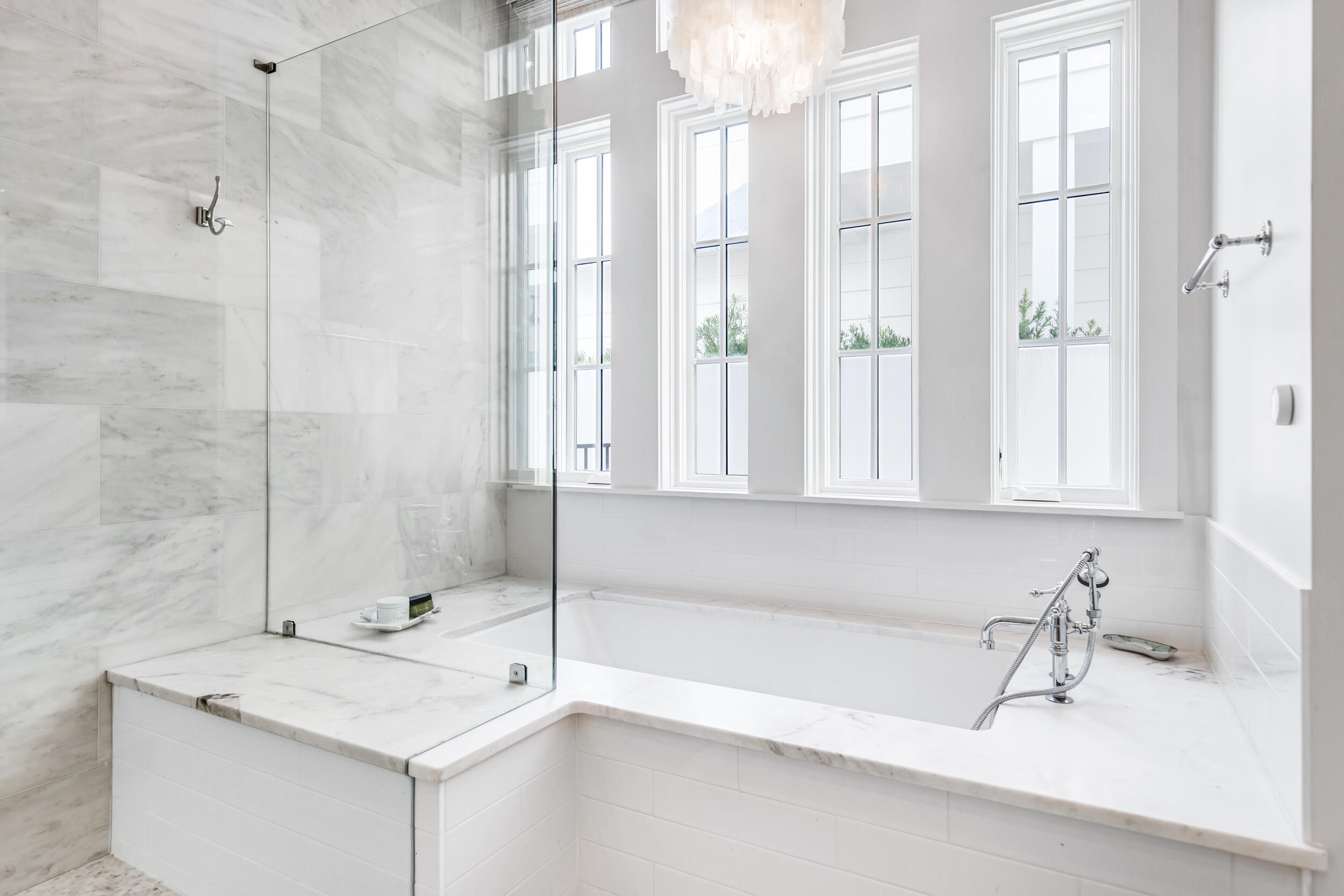 CHURCHILL OAKS - Residential