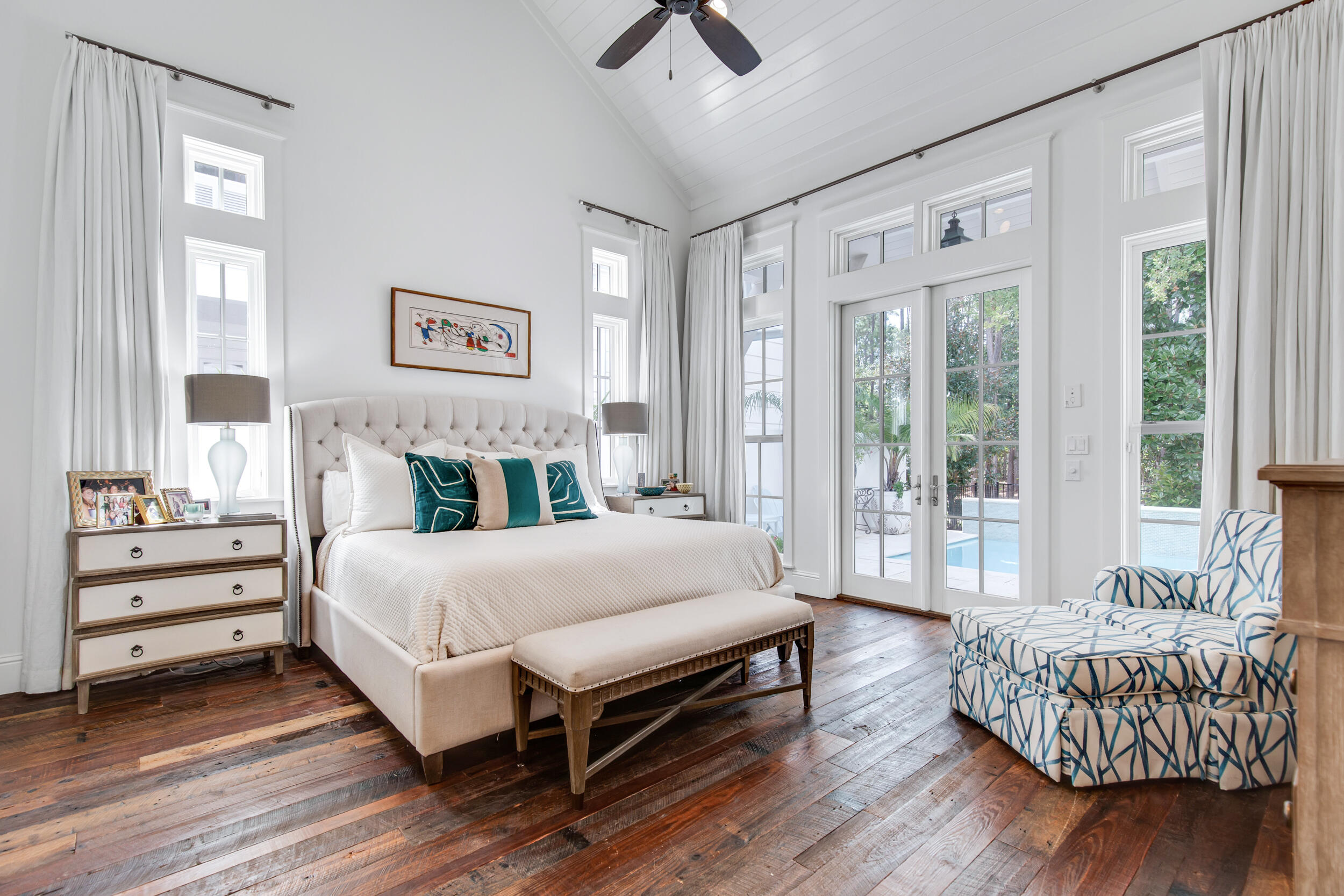 CHURCHILL OAKS - Residential