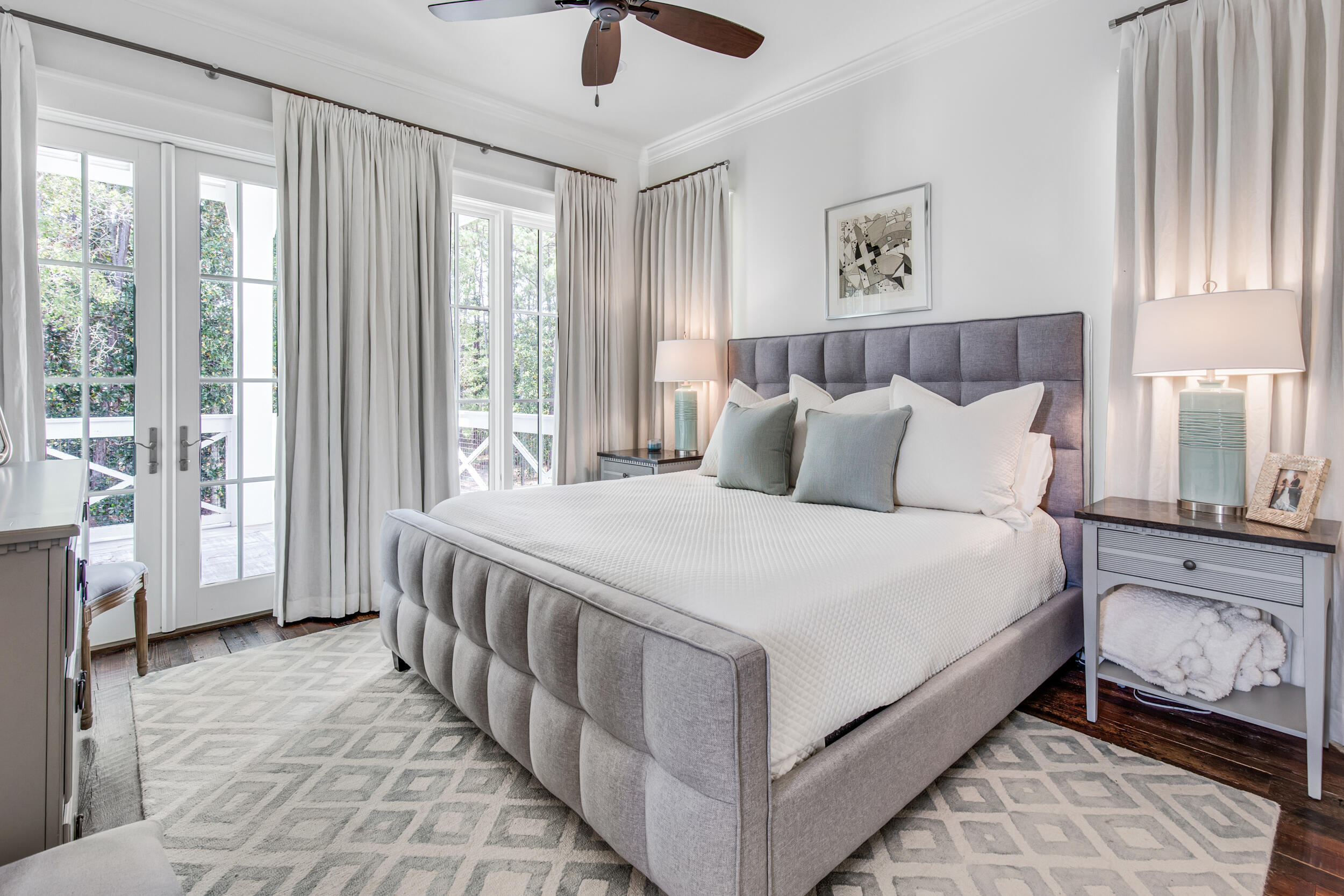 CHURCHILL OAKS - Residential