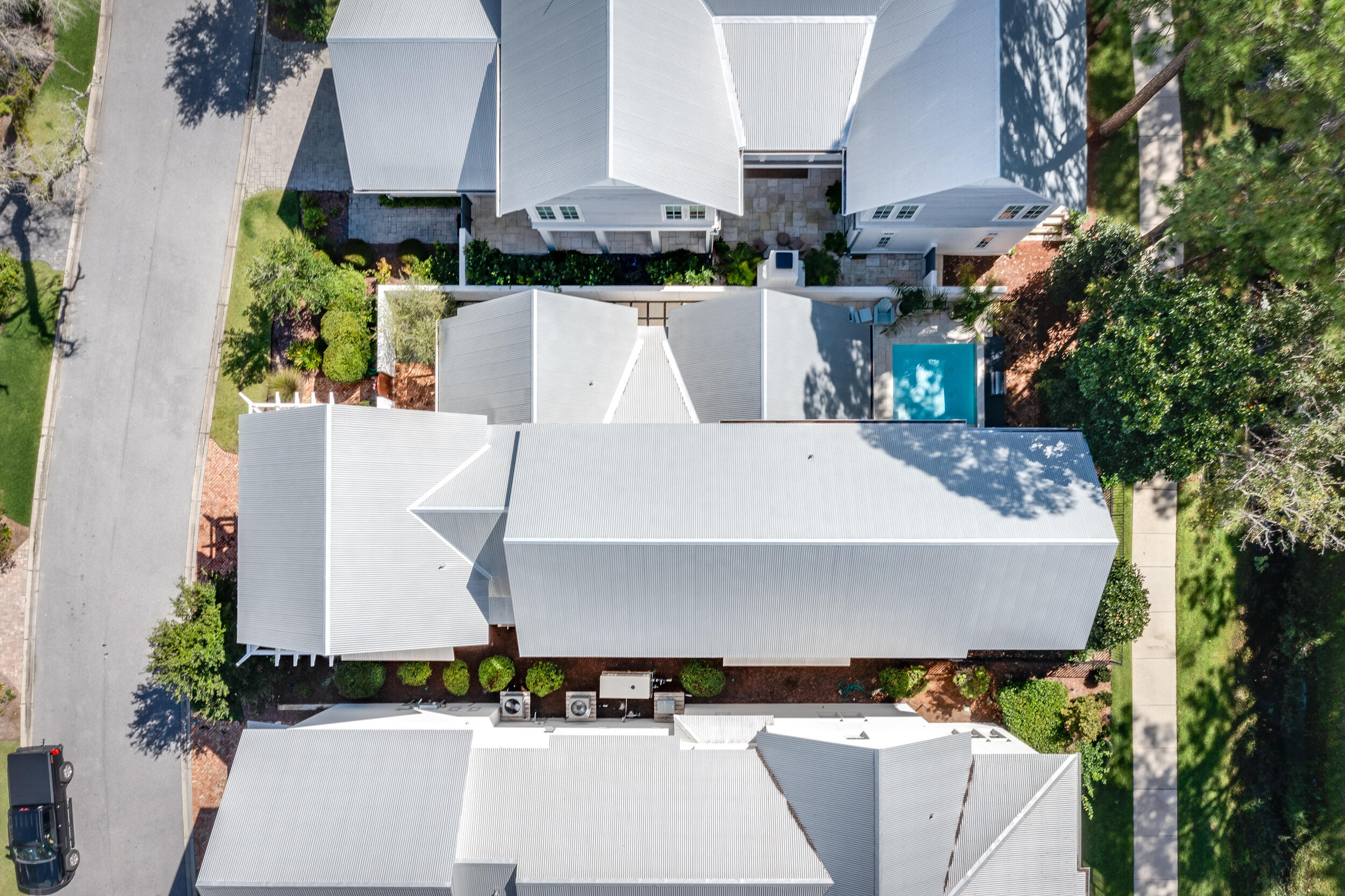 CHURCHILL OAKS - Residential