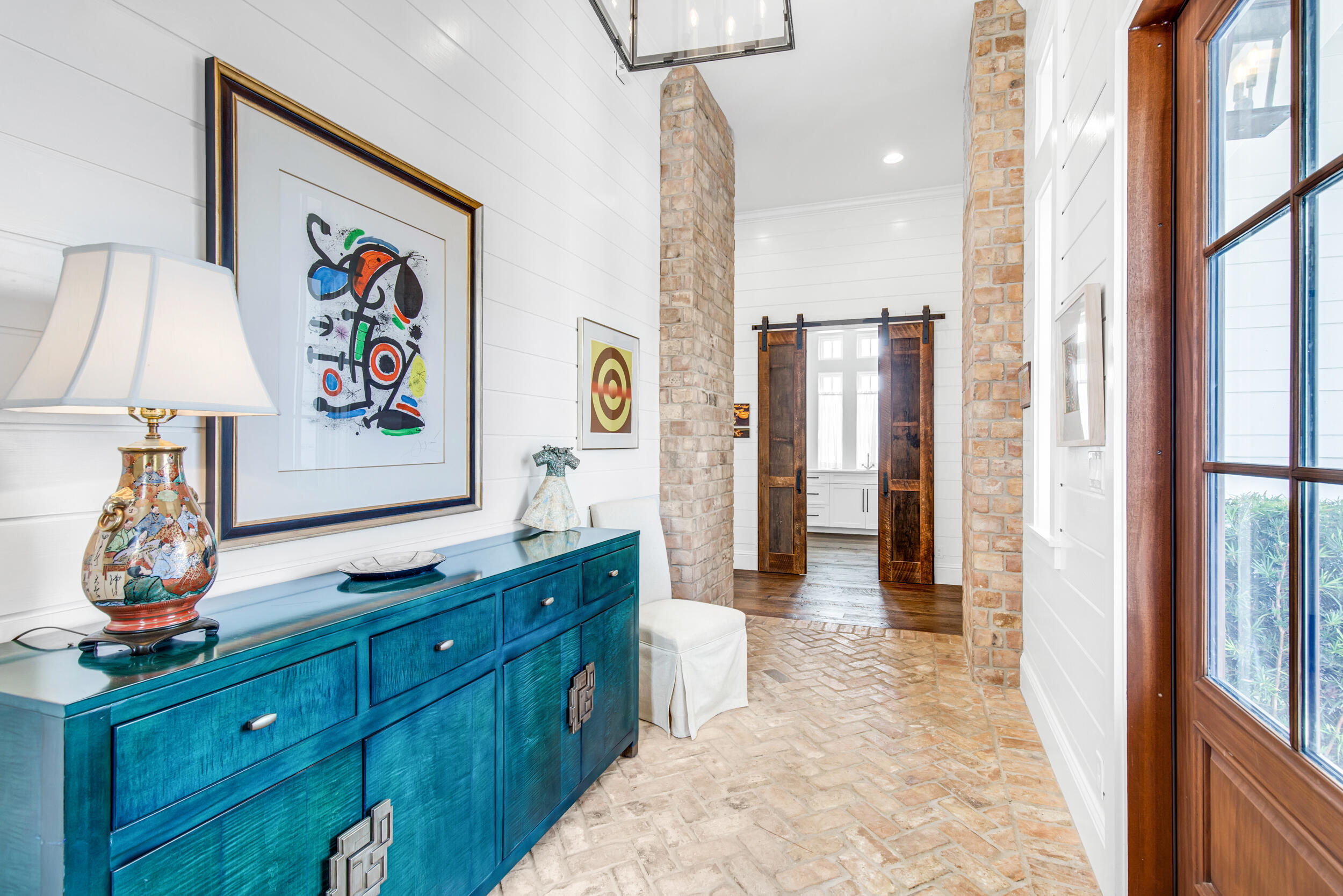 CHURCHILL OAKS - Residential