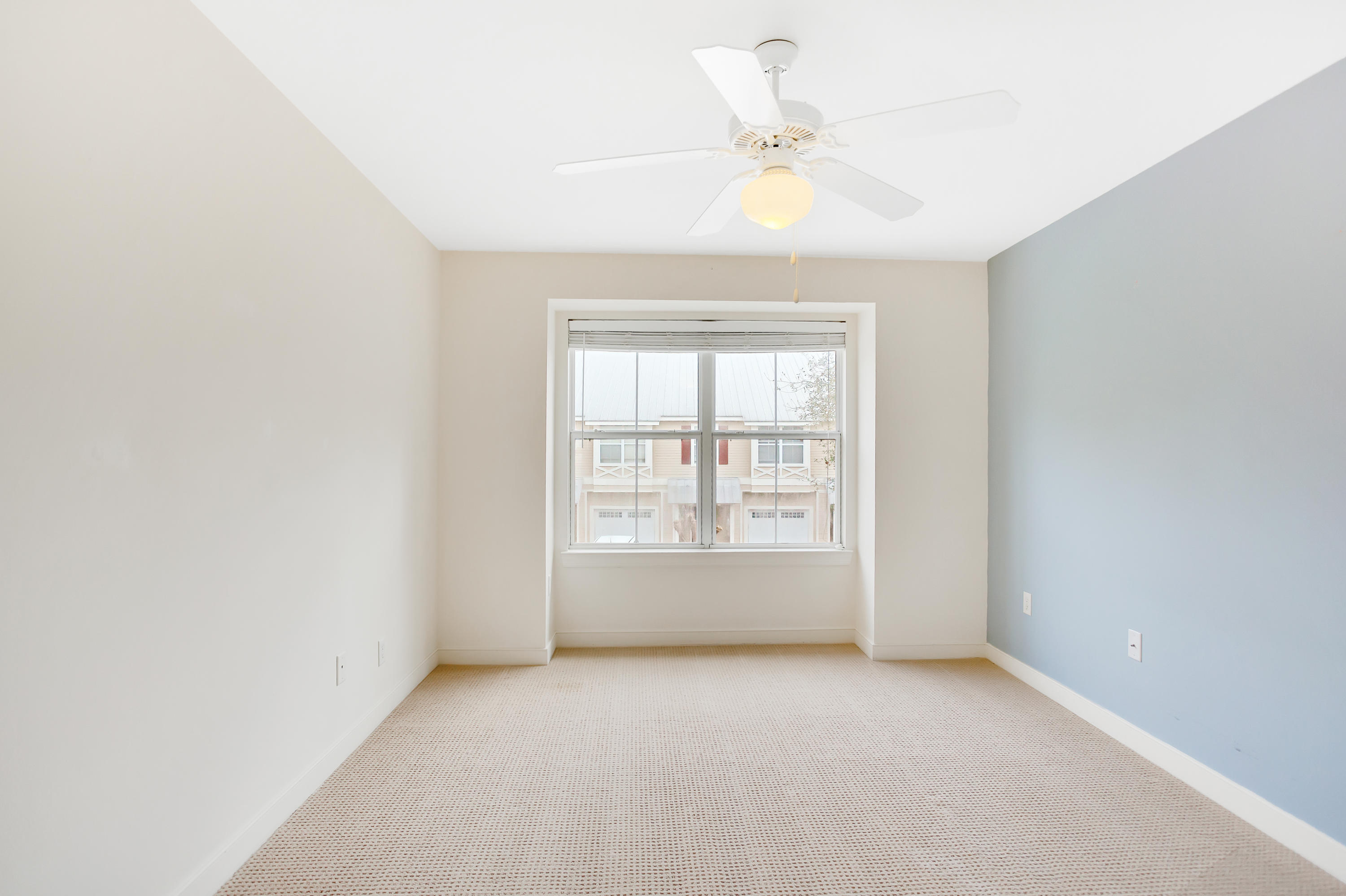 TWIN LAKES TOWNHOMES PH 2 - Residential