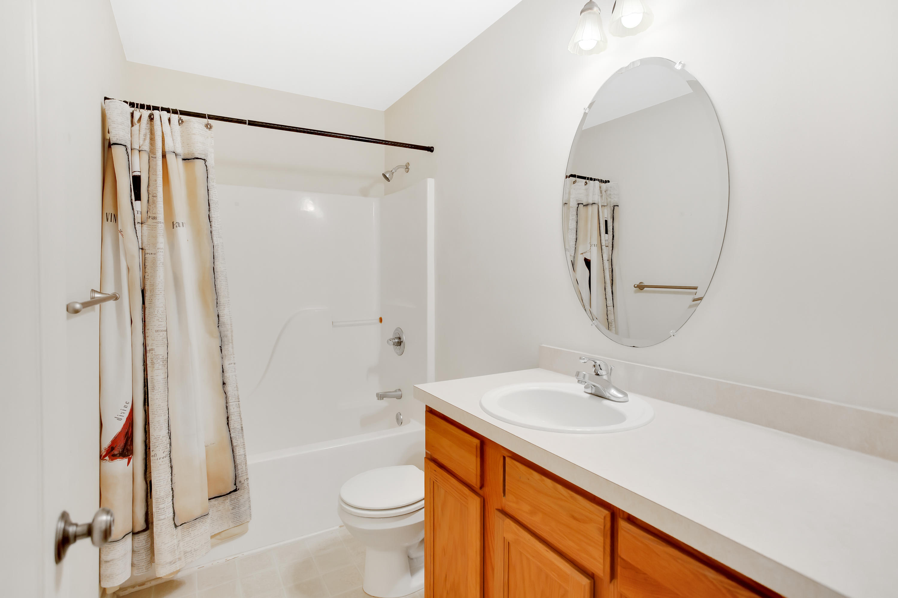 TWIN LAKES TOWNHOMES PH 2 - Residential