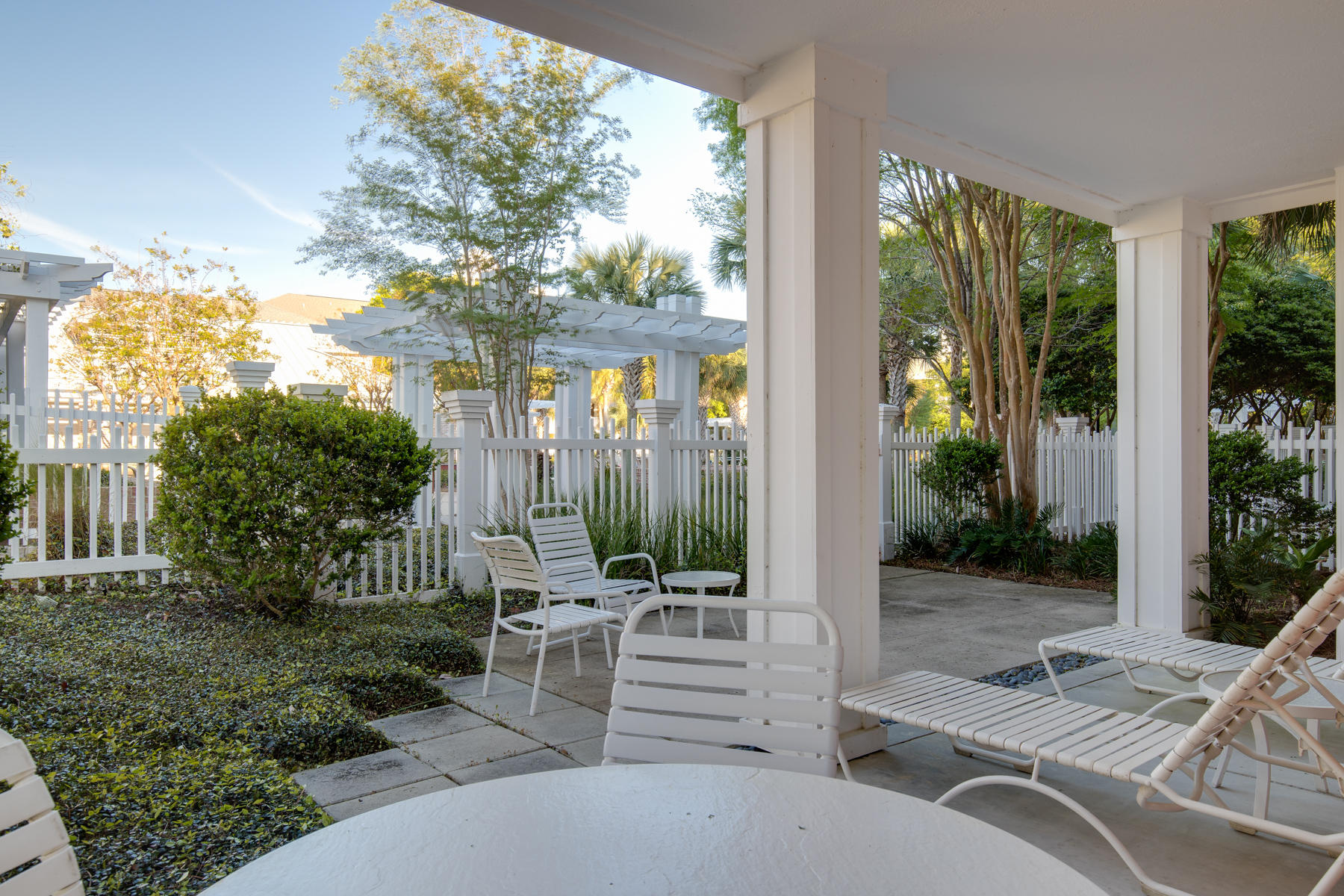 MARKET STREET INN - Residential