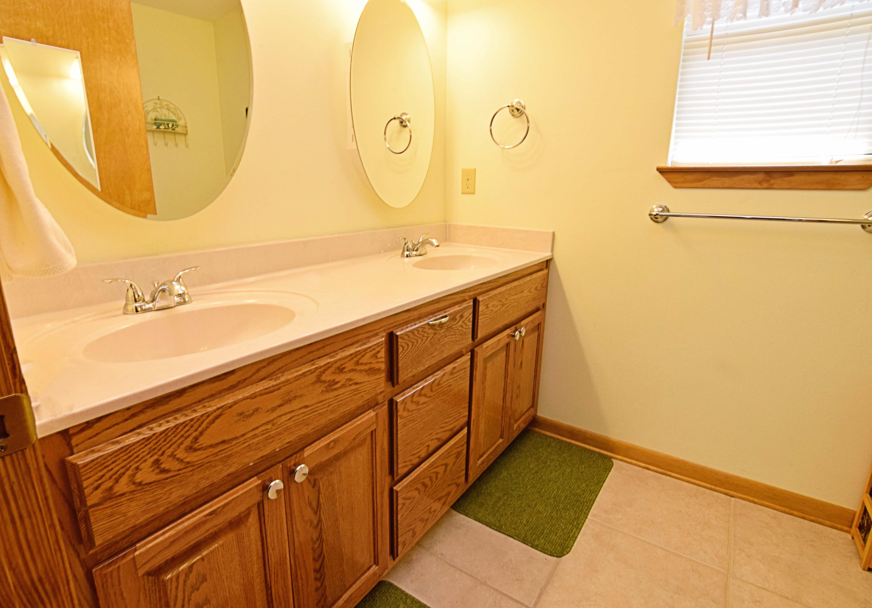 CEDAR RIDGE - Residential