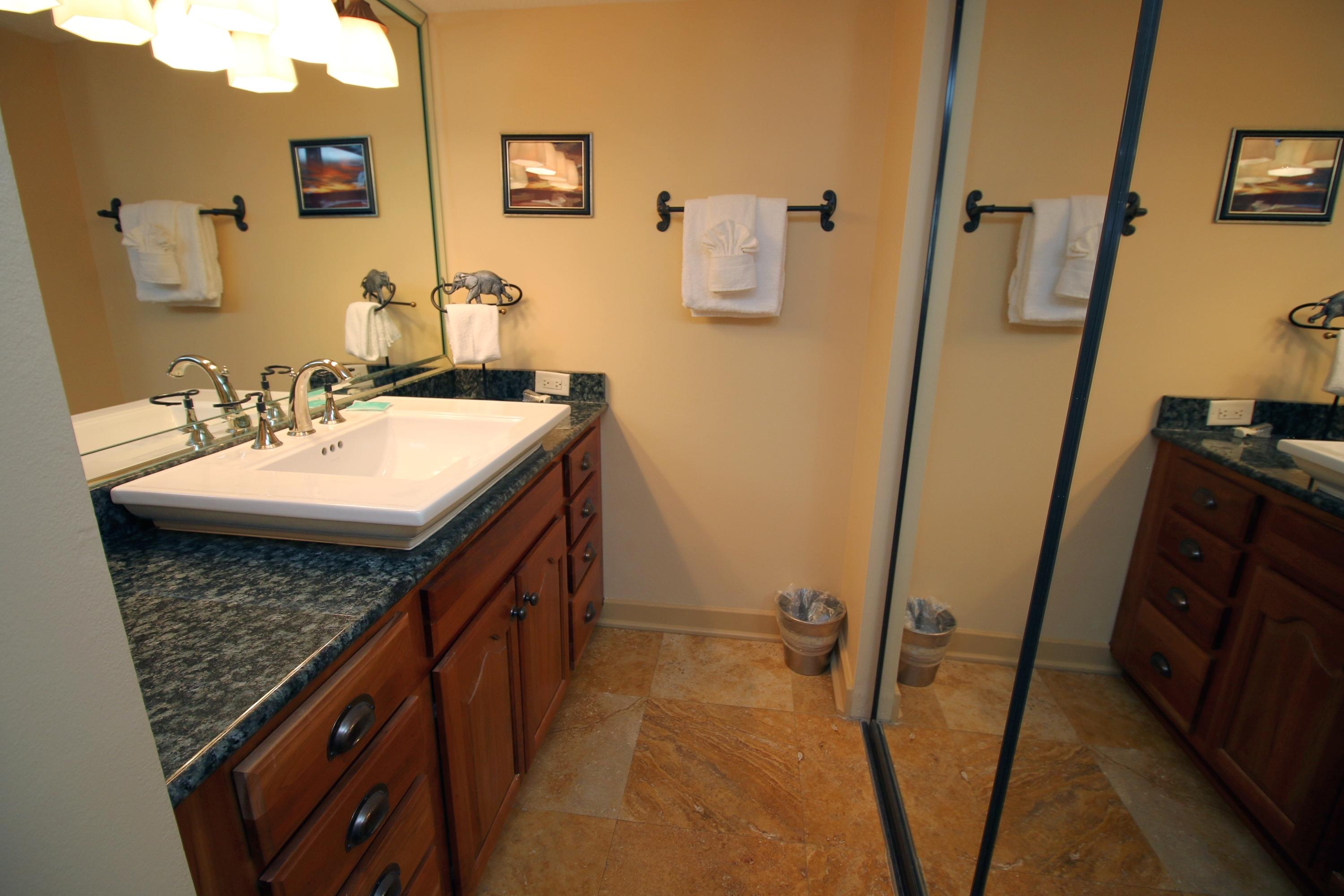 MAINSAIL CONDO PH 1 - Residential