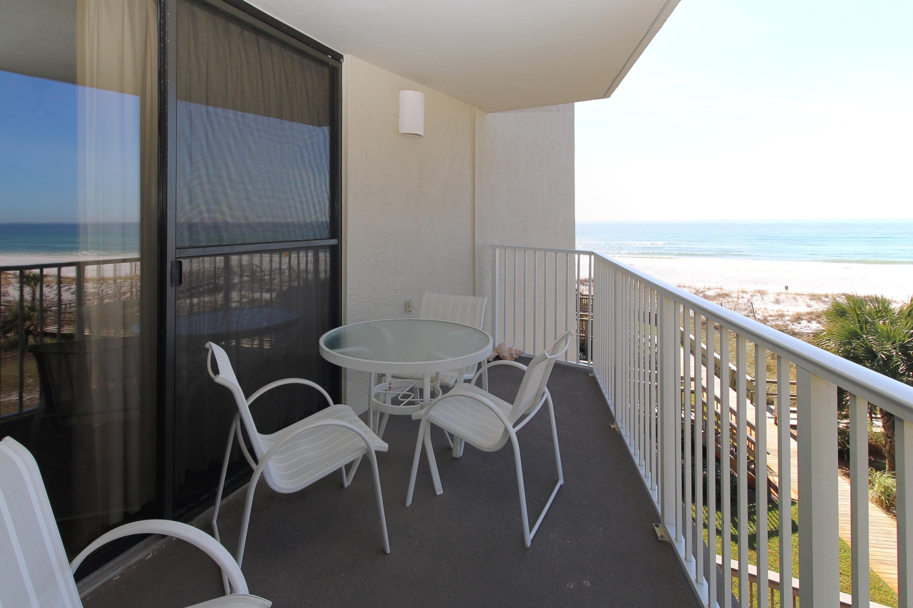 MAINSAIL CONDO PH 1 - Residential
