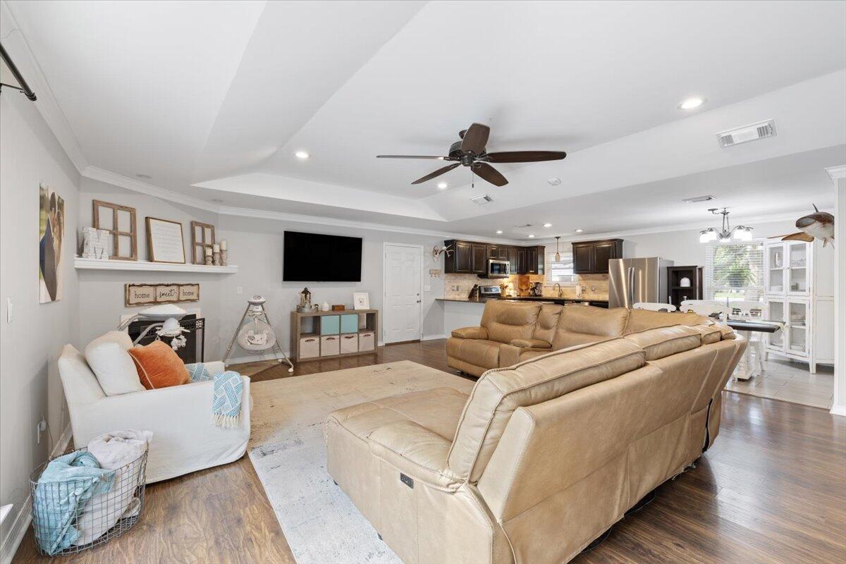 CALHOUN S/D TO DESTIN - Residential