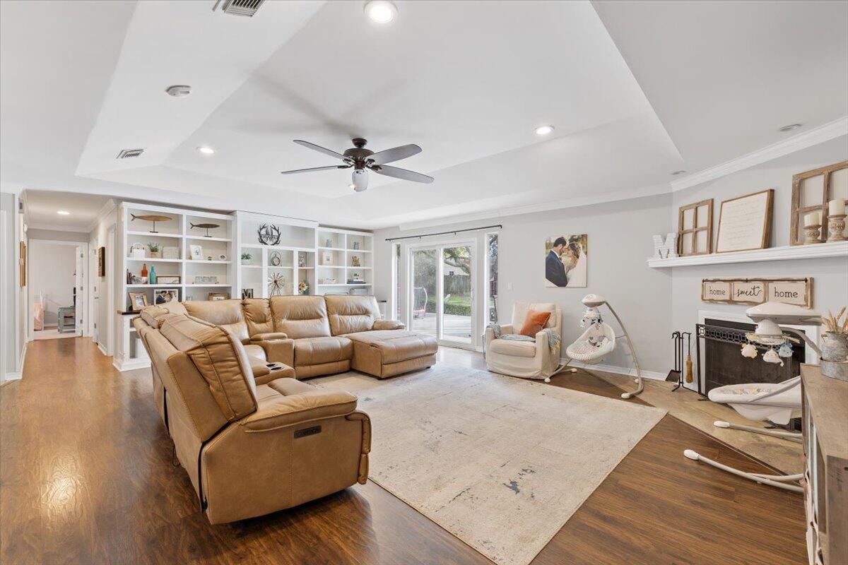 CALHOUN S/D TO DESTIN - Residential