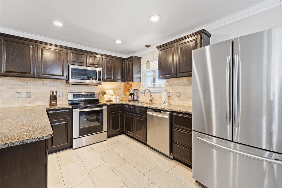 CALHOUN S/D TO DESTIN - Residential