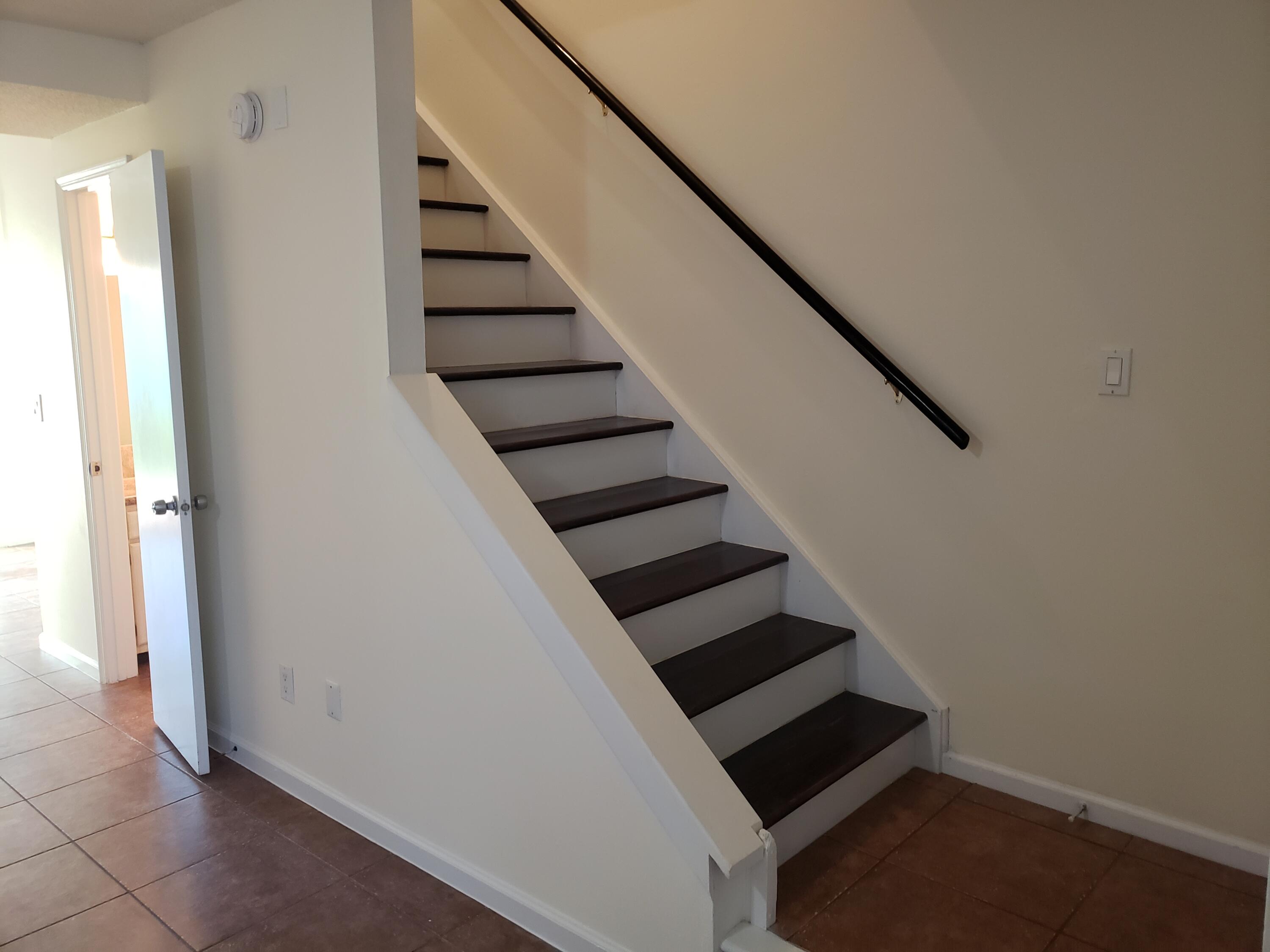 FLORIDA BLANCA T/H - Residential