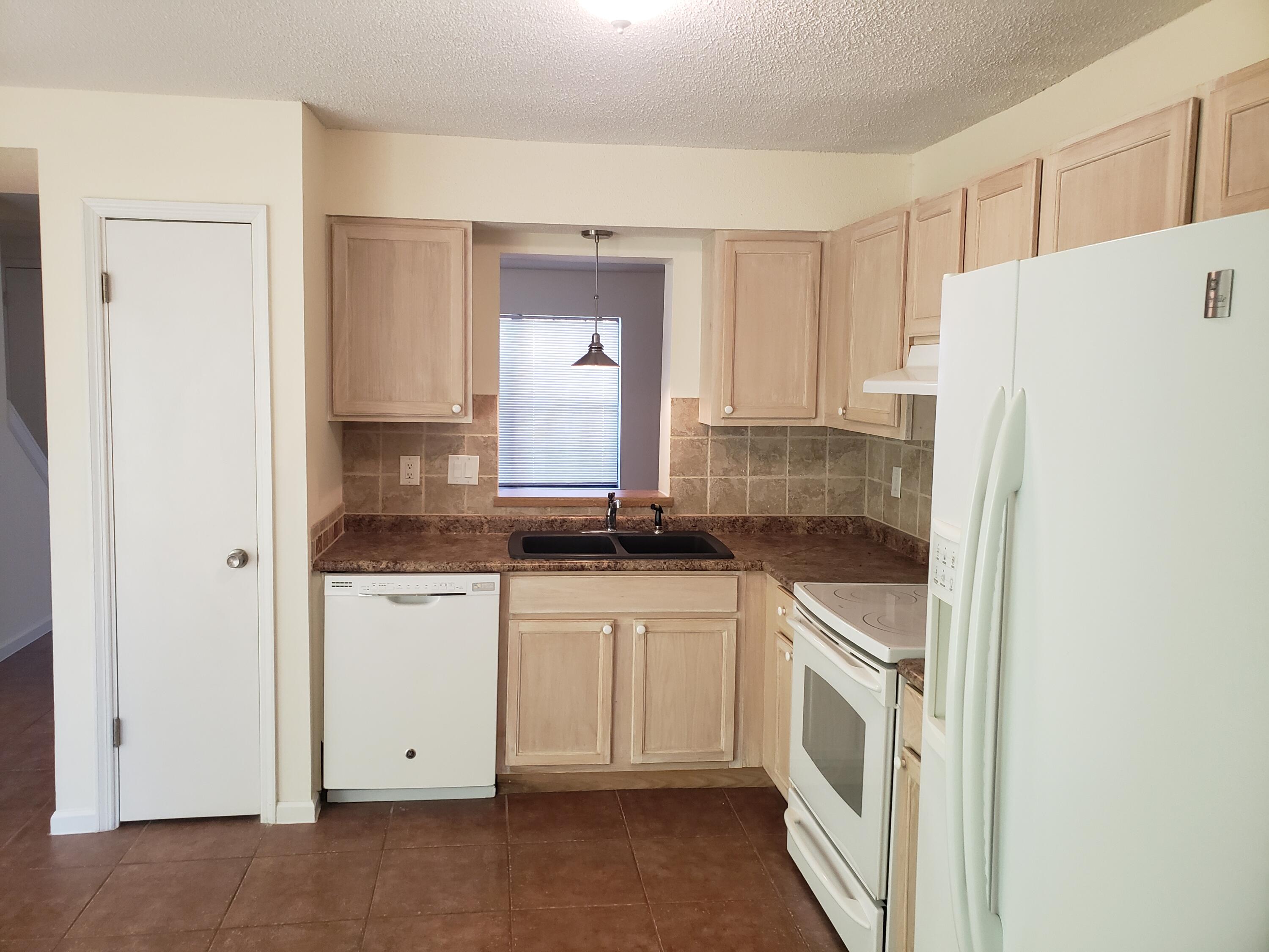 FLORIDA BLANCA T/H - Residential