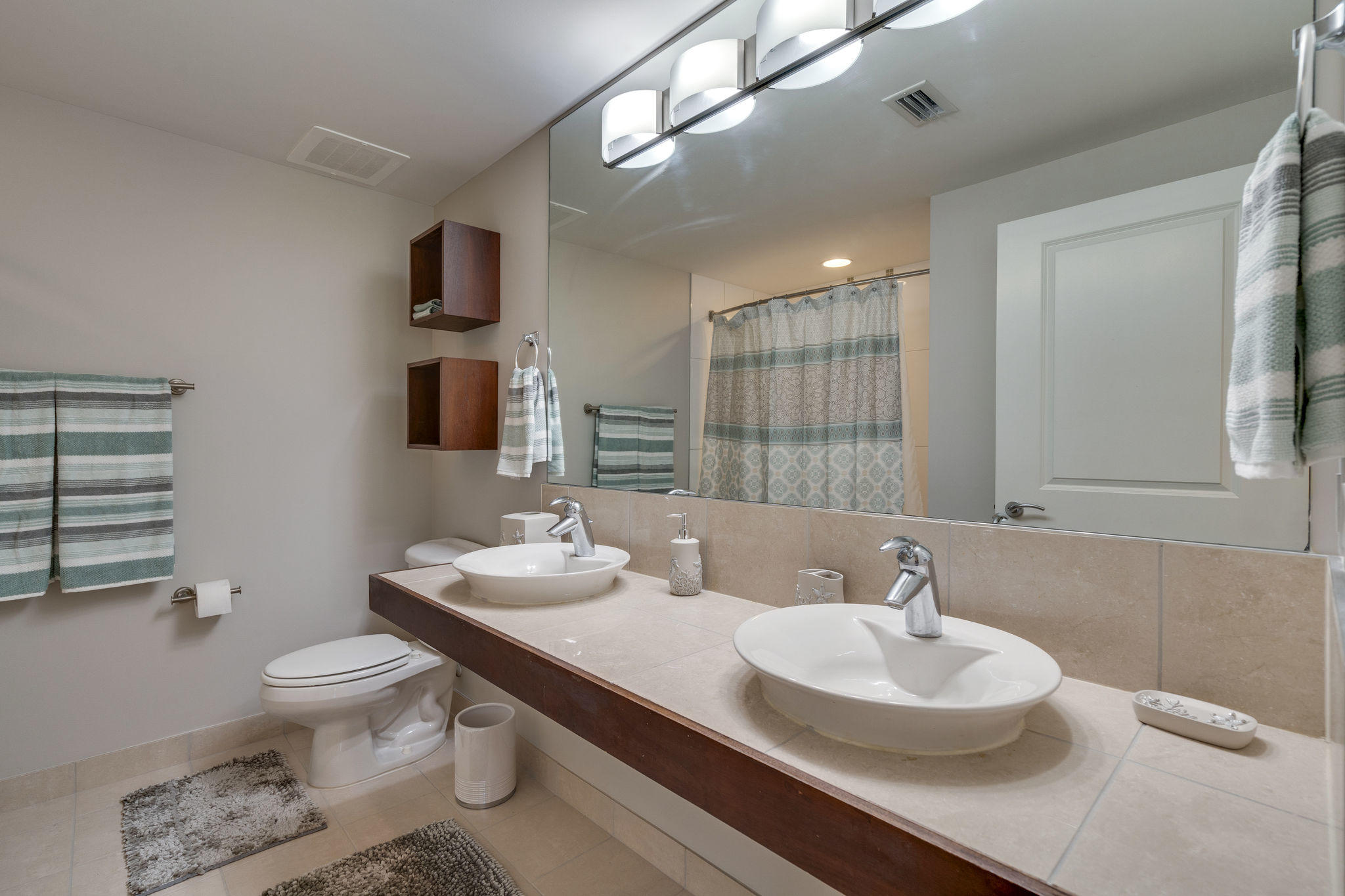 BAHIA CONDO - Residential