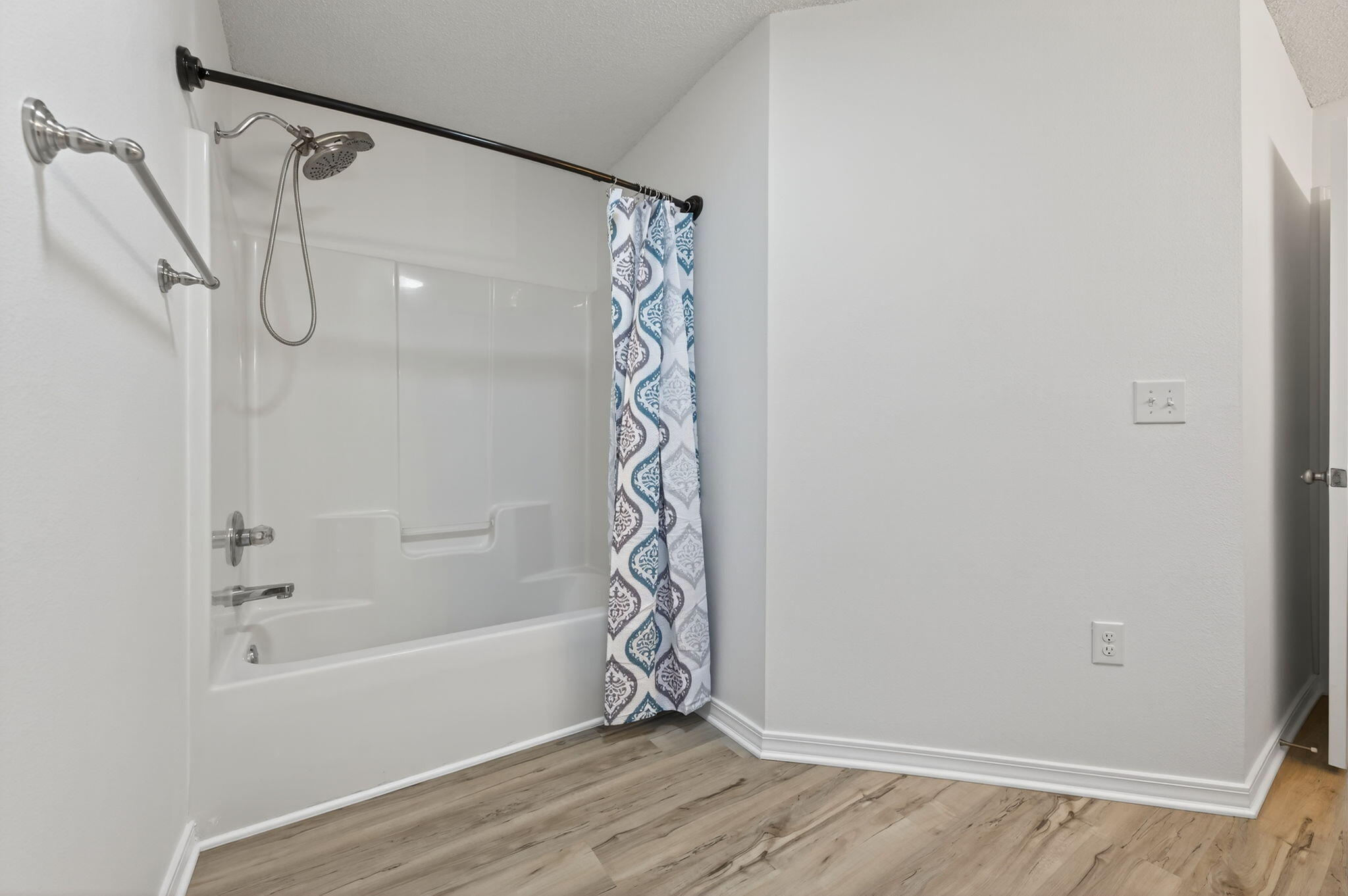EMERALD VILLAGE S/D - Residential