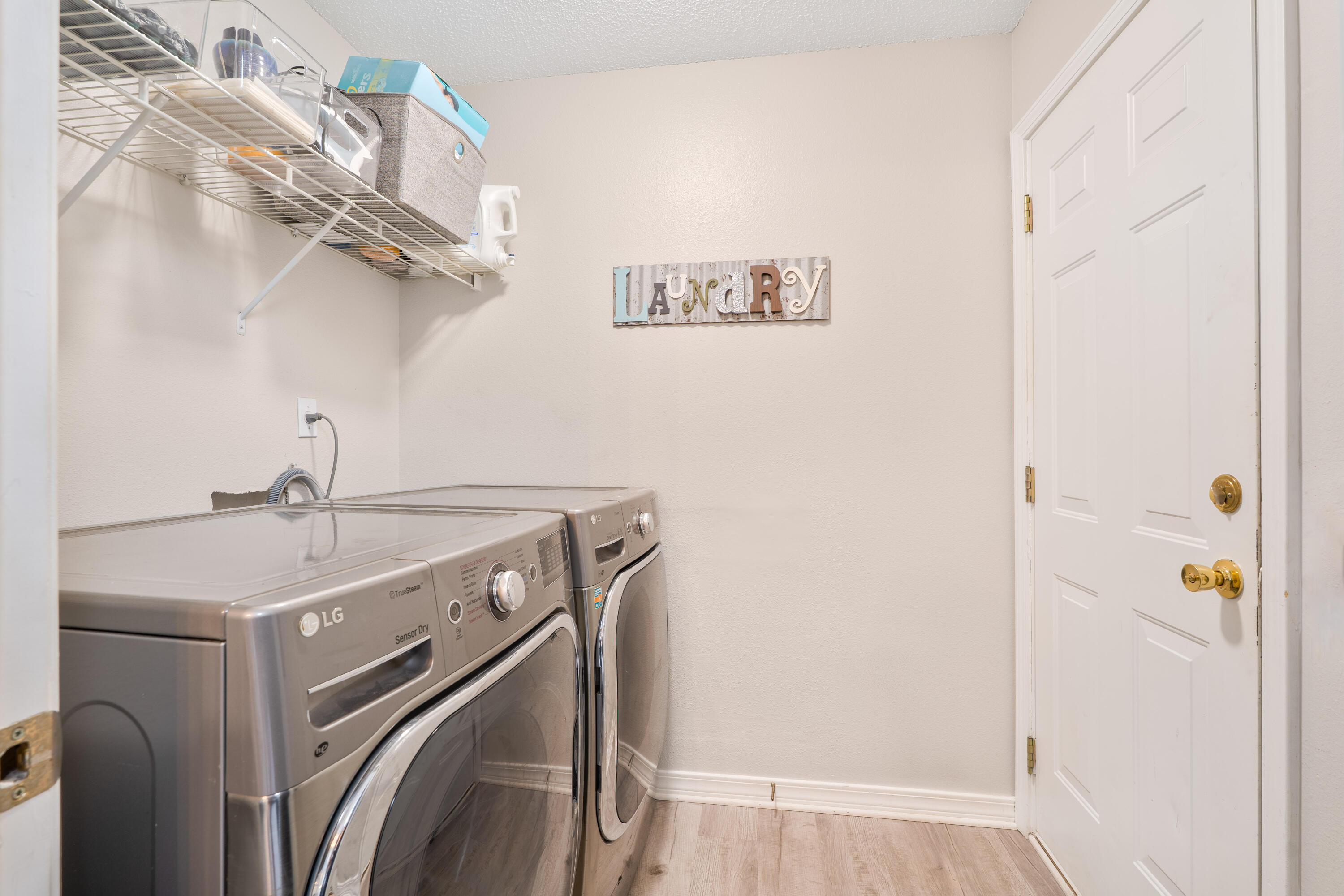 COUNTRYVIEW ESTATES 10TH ADDN - Residential