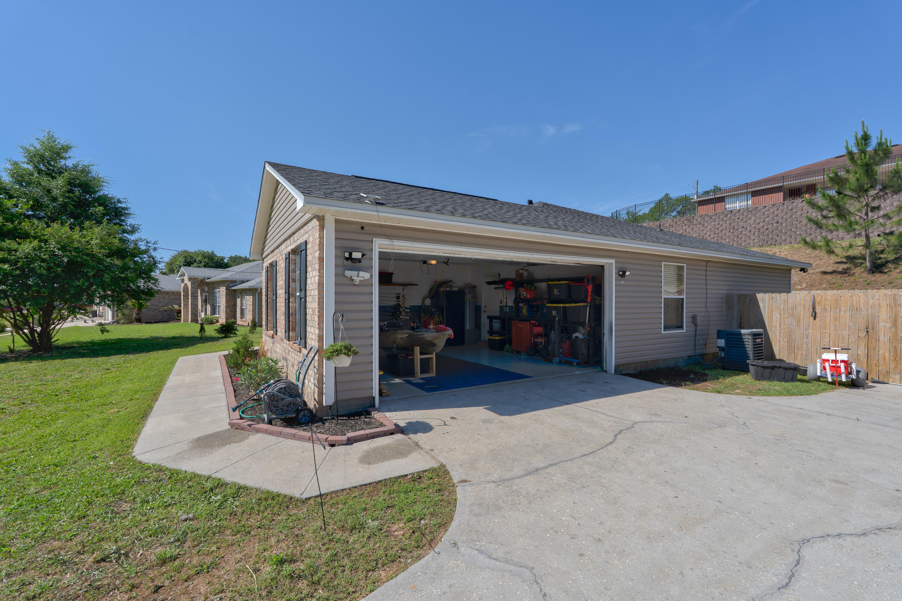 COUNTRYVIEW ESTATES 10TH ADDN - Residential