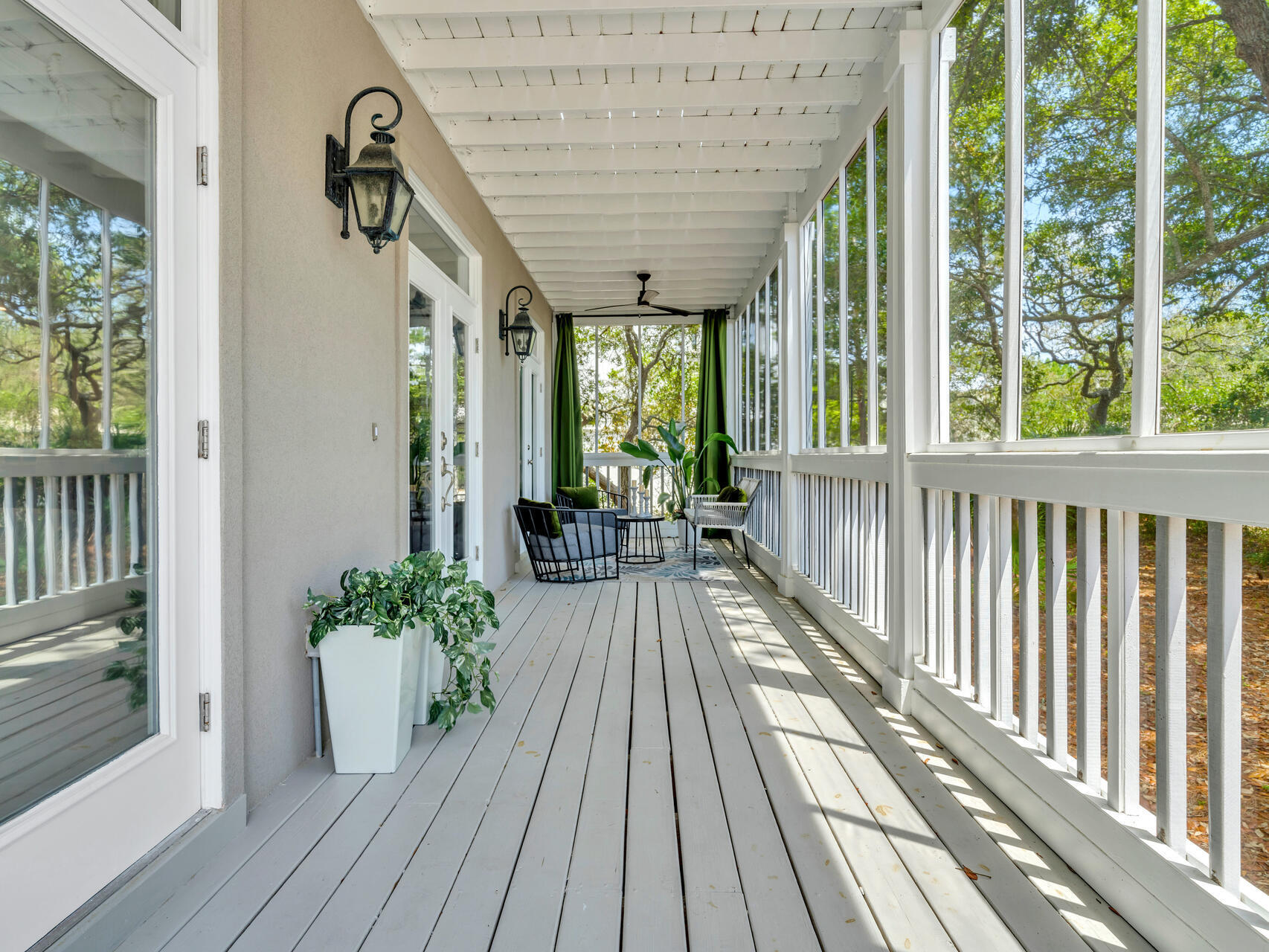 LAKEWOOD POINTE ESTATES - Residential