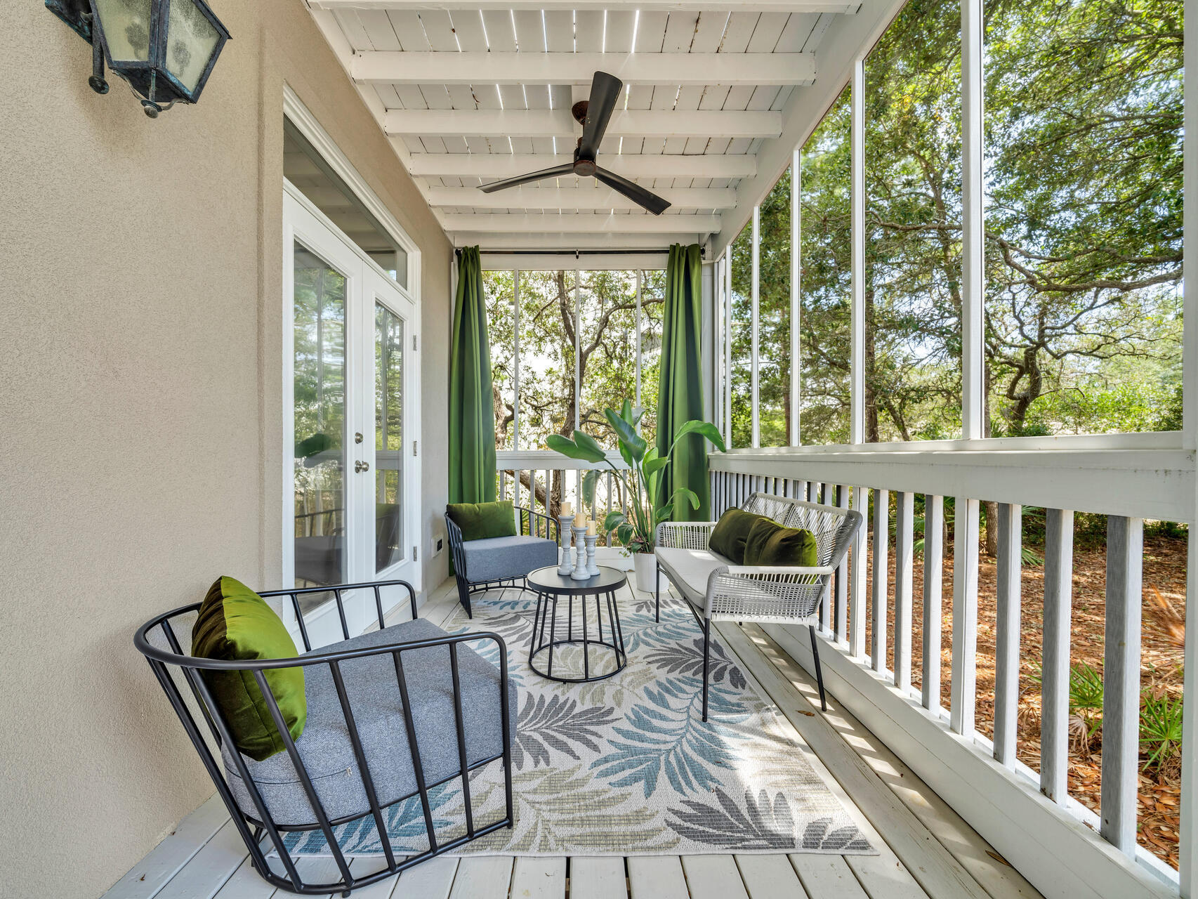 LAKEWOOD POINTE ESTATES - Residential