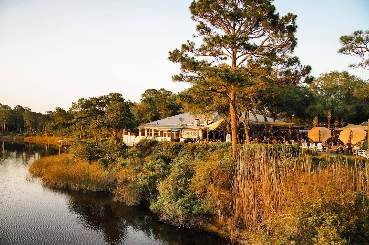 LAKEWOOD POINTE ESTATES - Residential