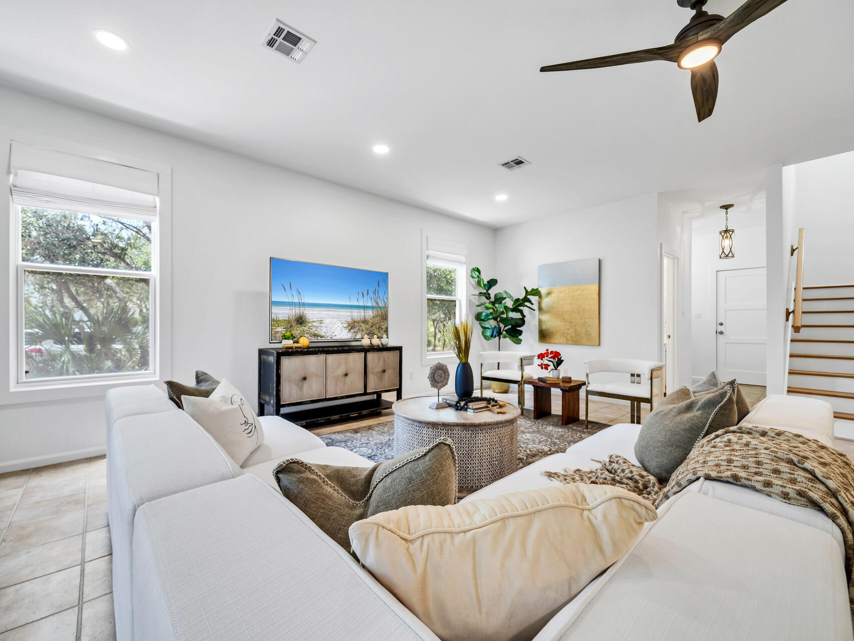 LAKEWOOD POINTE ESTATES - Residential