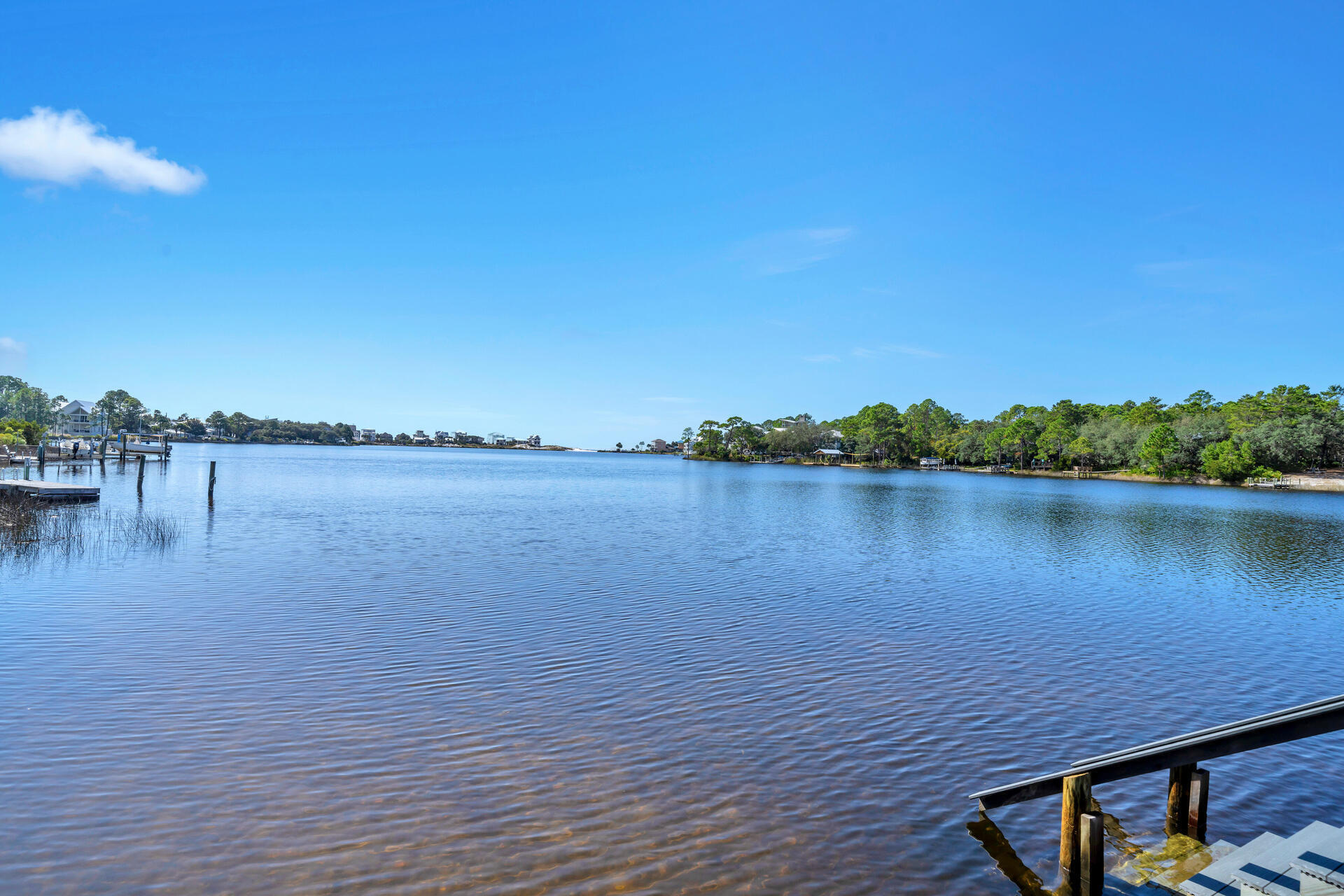 LAKEWOOD POINTE ESTATES - Residential