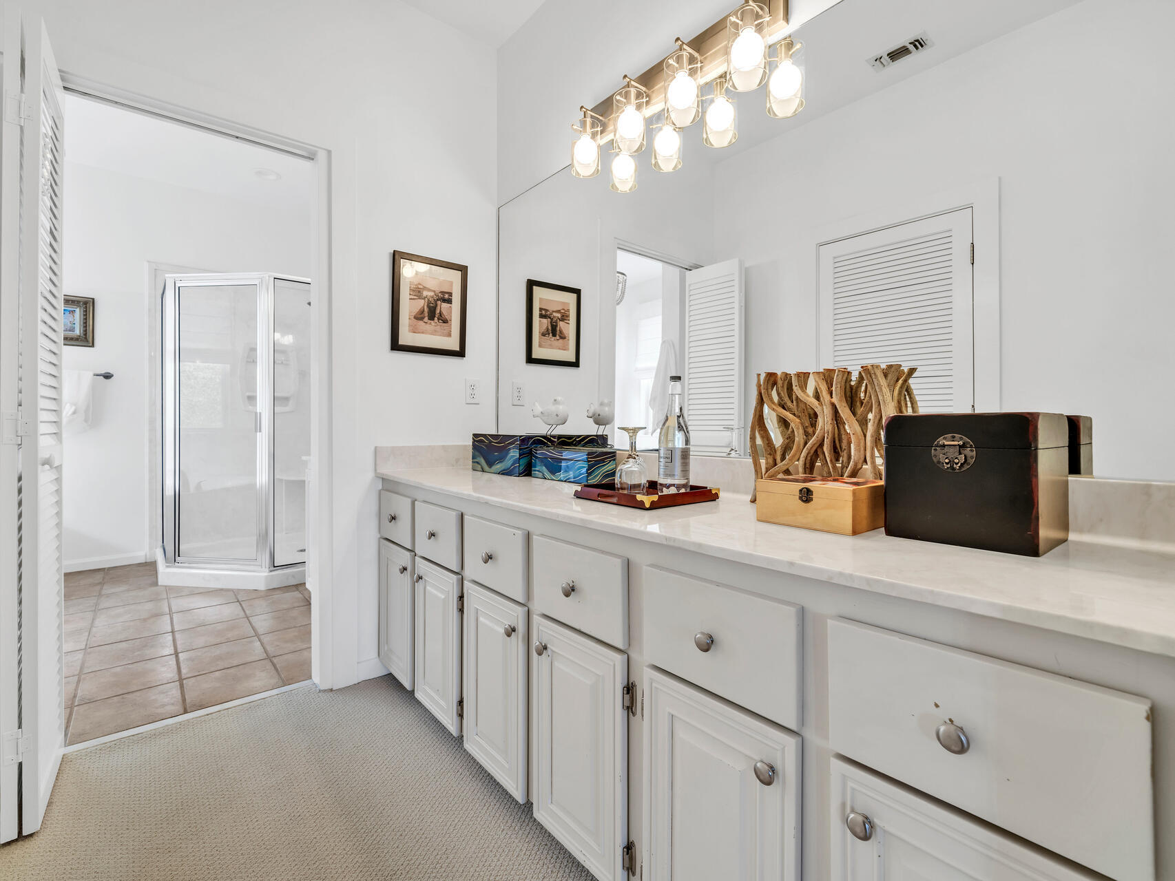 LAKEWOOD POINTE ESTATES - Residential