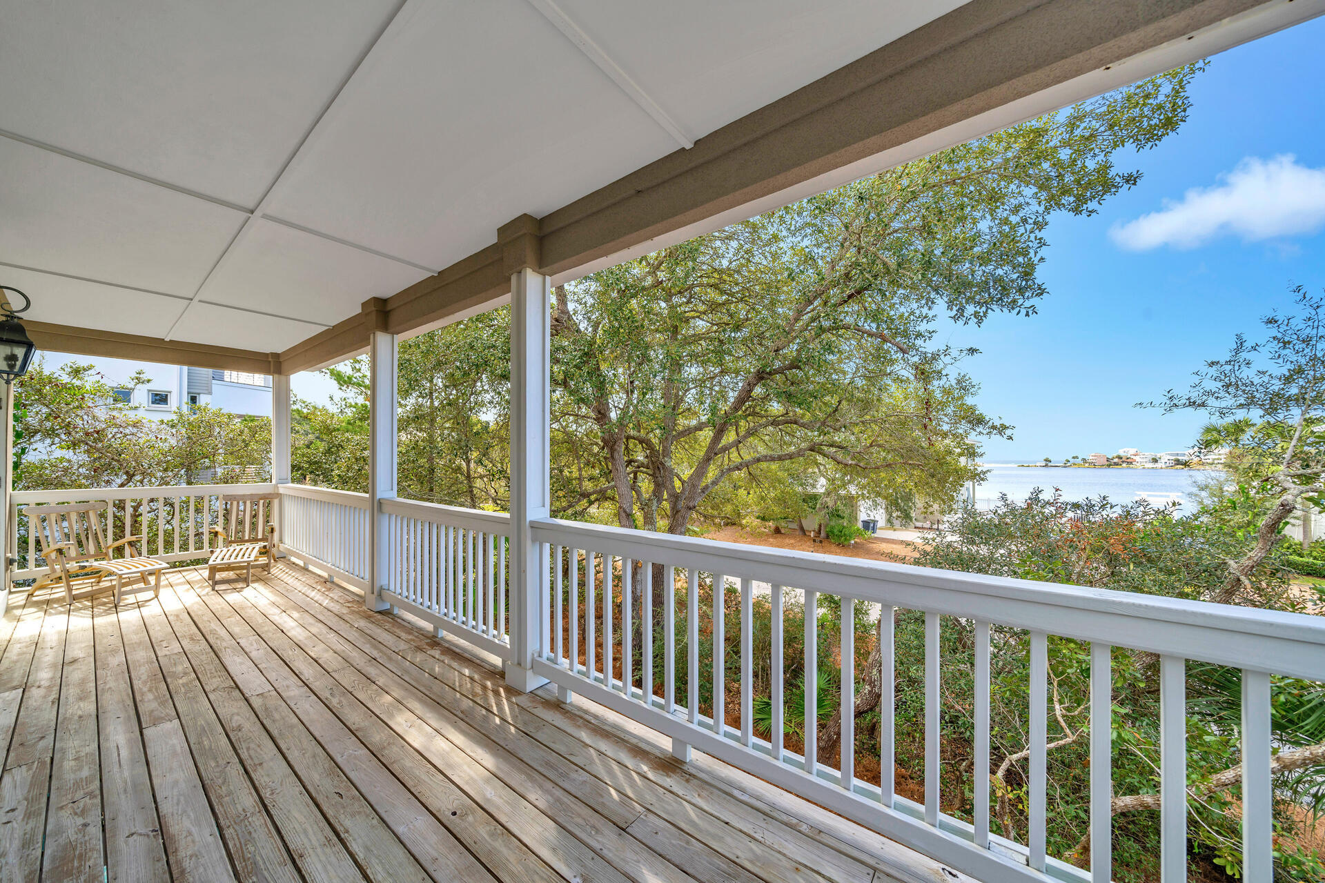 LAKEWOOD POINTE ESTATES - Residential