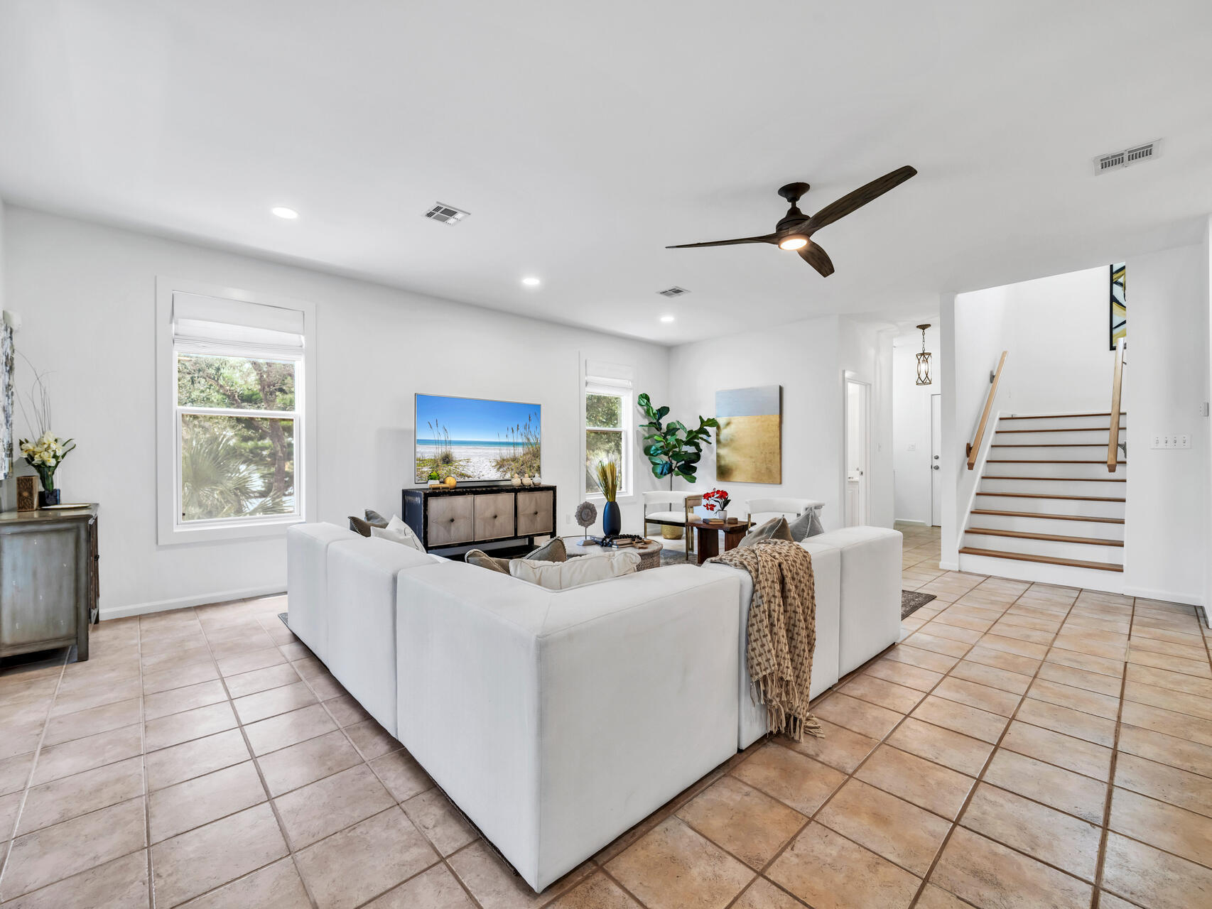 LAKEWOOD POINTE ESTATES - Residential