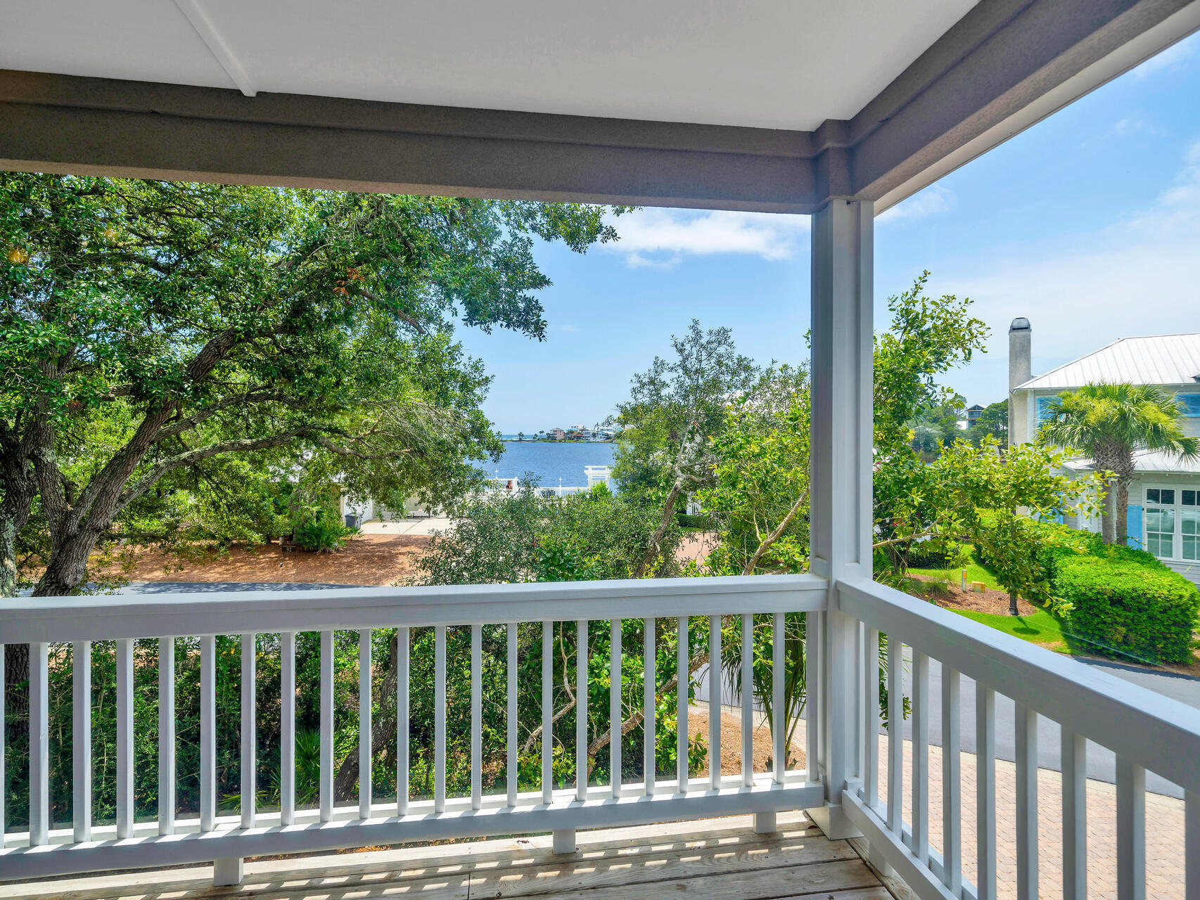 LAKEWOOD POINTE ESTATES - Residential