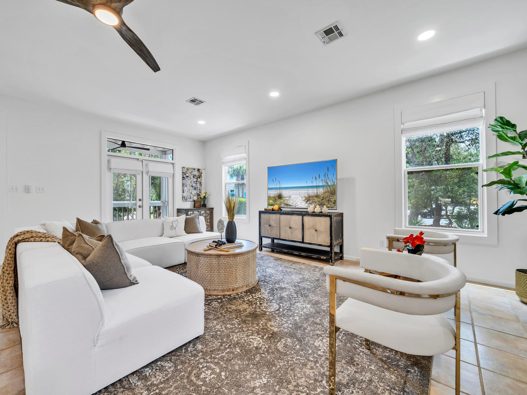 LAKEWOOD POINTE ESTATES - Residential