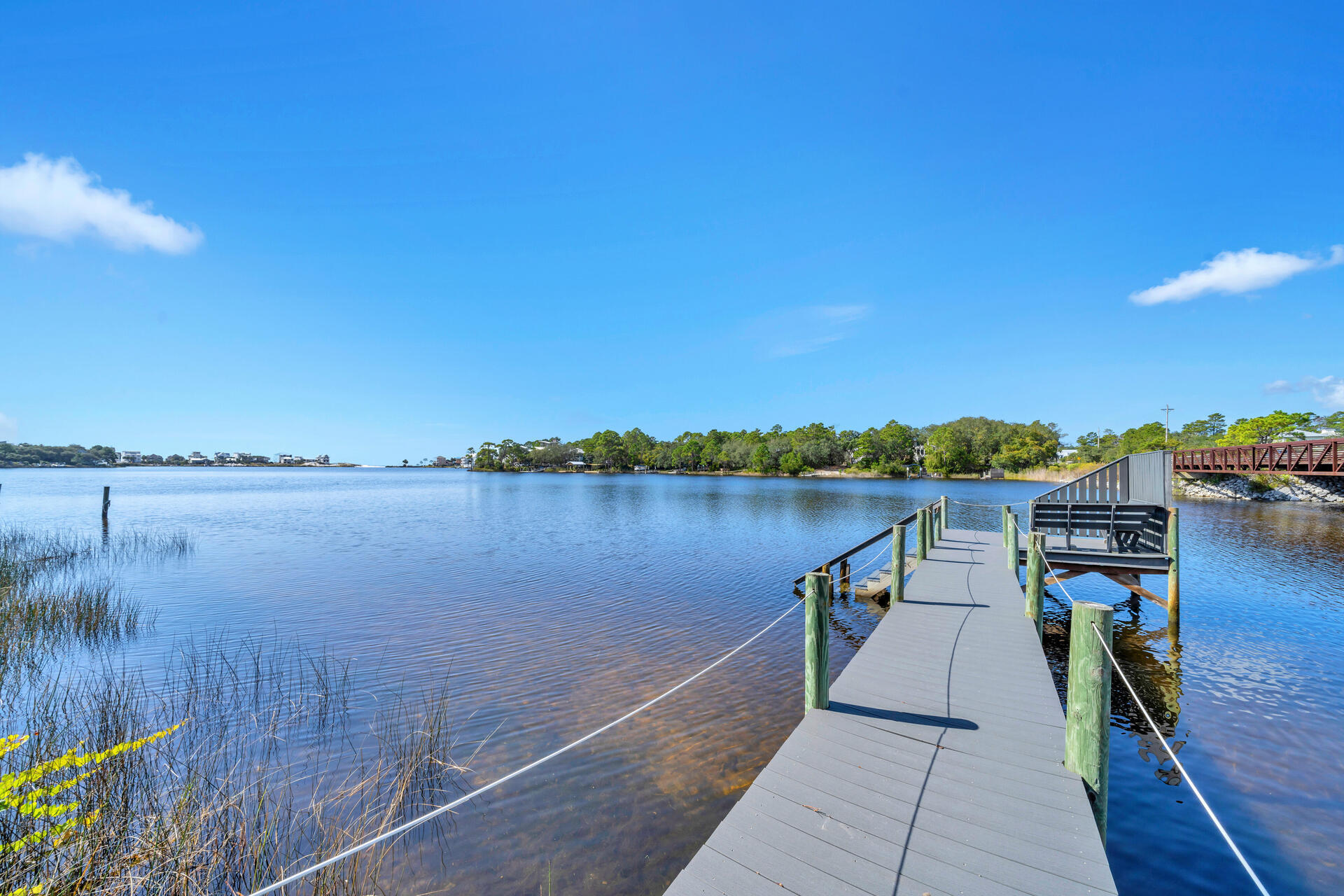 LAKEWOOD POINTE ESTATES - Residential