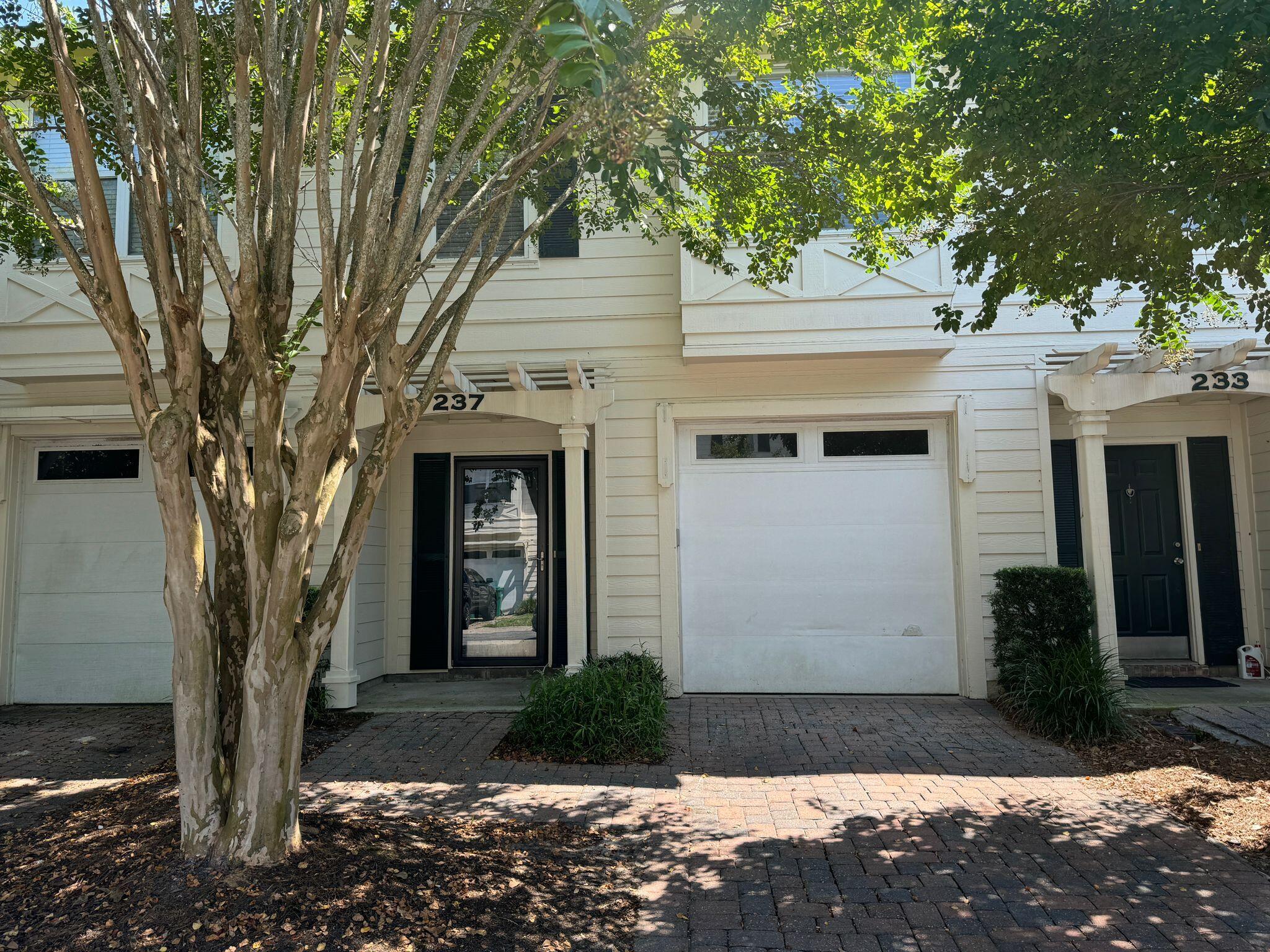 Old Bay Townhomes/Old Bay Village - Residential Lease