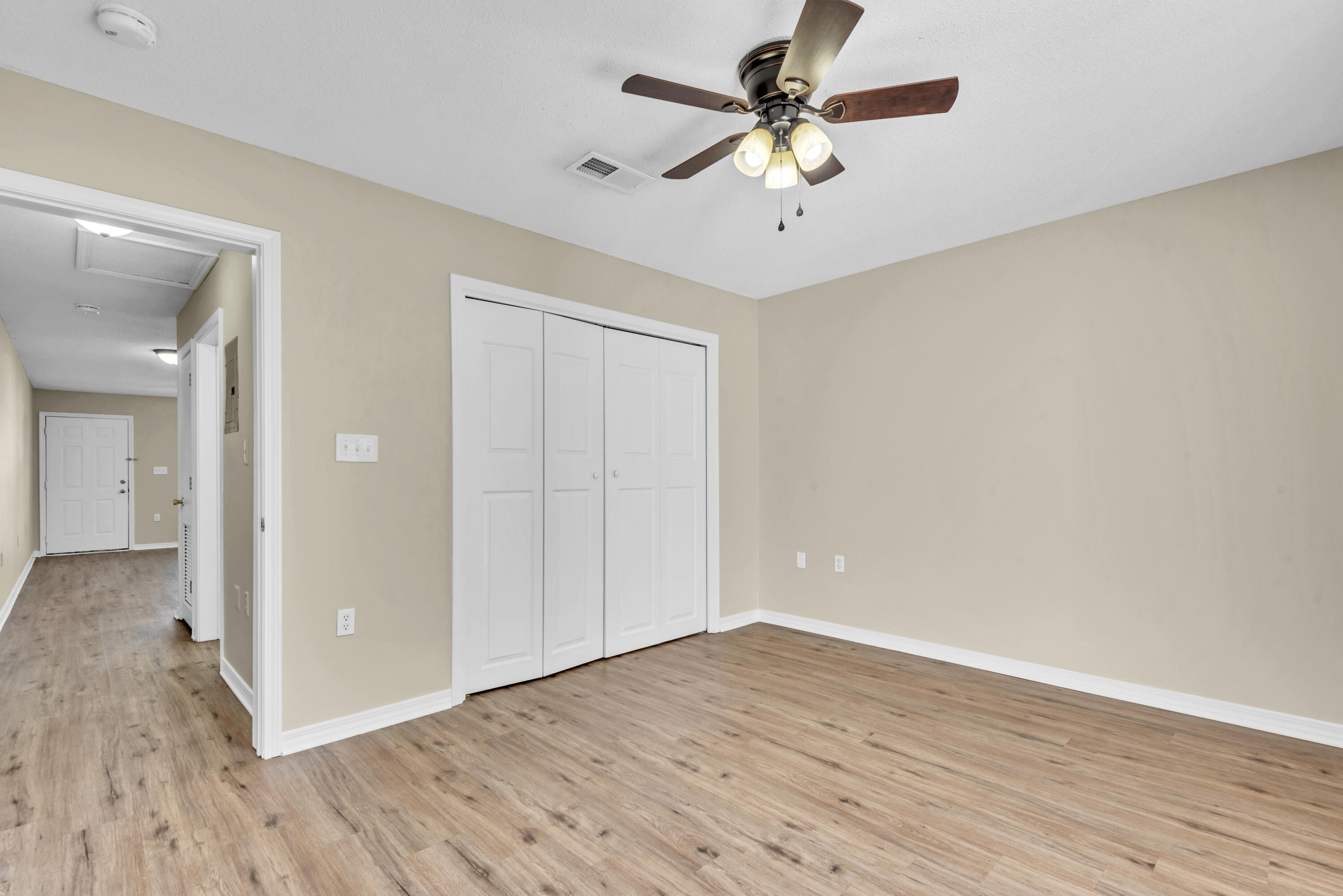 ROCKPORT APPARTMENTS - Residential Lease