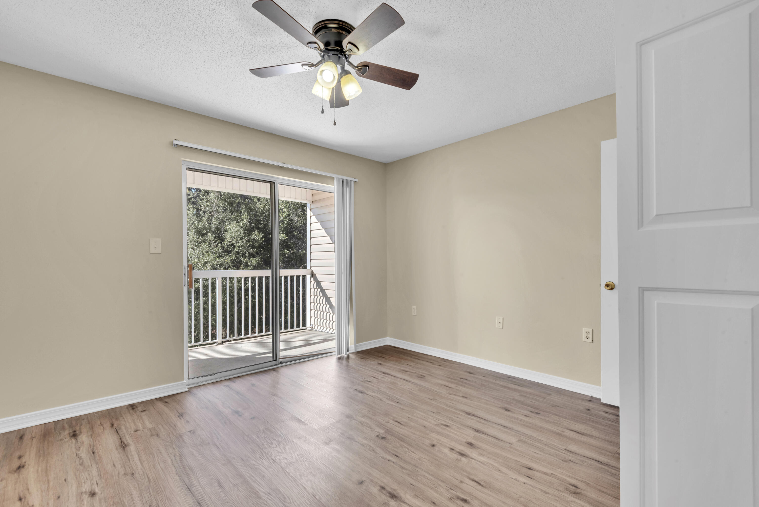 ROCKPORT APPARTMENTS - Residential Lease