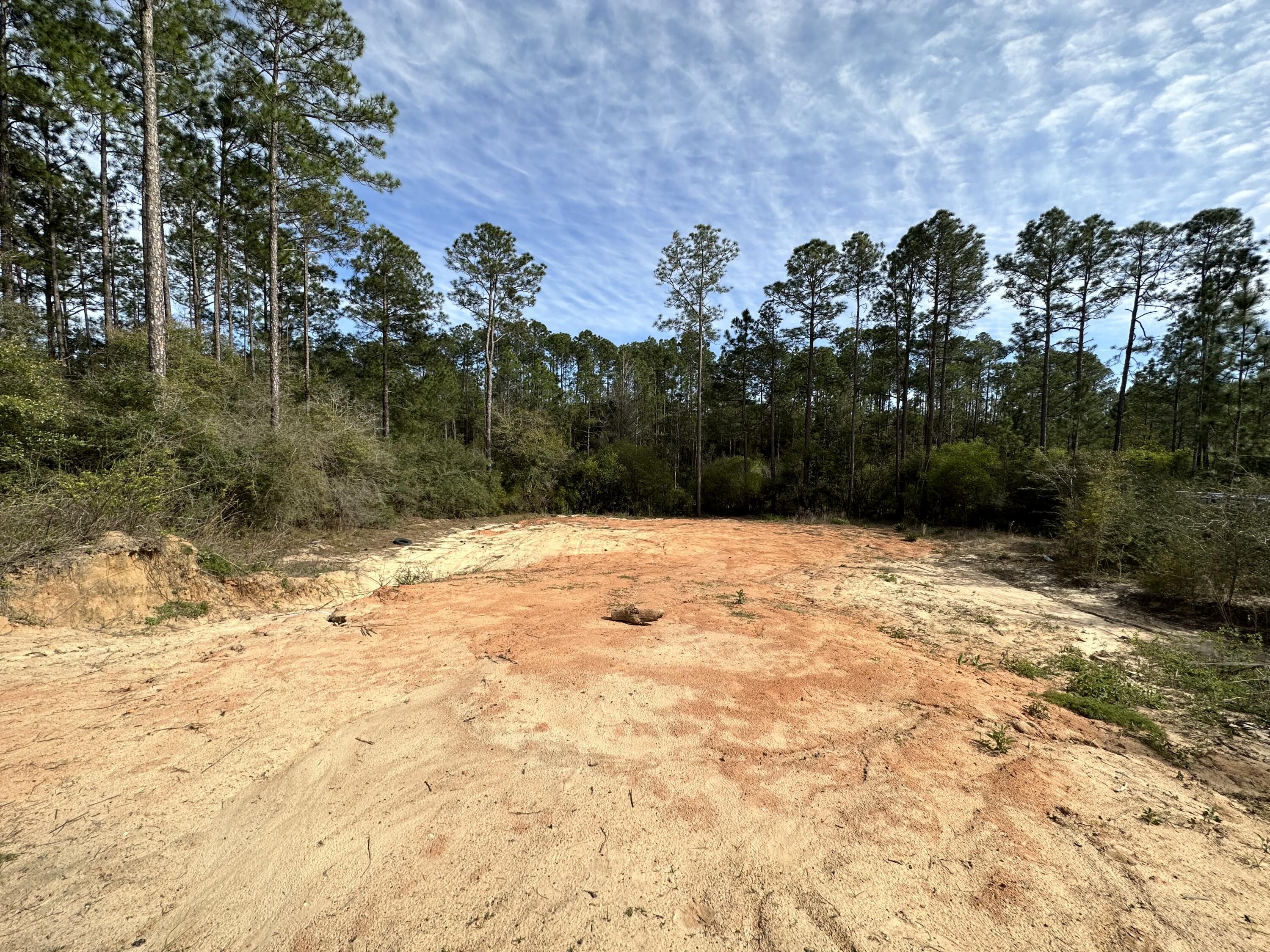 Bring your Floor plans today!!! Cleared Lot, Pad ready.Auburn water and power available!Located a short distance of schools, shopping and a short drive to your local beaches.