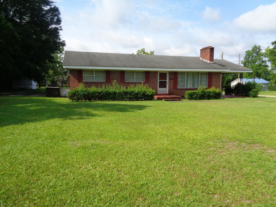 LOCATED ON AN AMAZING CORNER LOT JUST 2 BLOCKS FROM BEAUTIFUL LAKE JACKSON THIS BRICK 3BR, 2 BA HOME HAS TONS TO OFFER. HOME INCLUDES A LARGE GRAND LIVING ROOM WITH BUILT INS AS WELL AS A FIREPLACE, FORMAL DINING, SPACIOUS MASTER WITH ATTACHED BATH AS WELL AS 2 ADDITIONAL NICE SIZE BEDROOMS. HOME HAS A LARGE SUNROOM THAT OPENS TO THE ENTIRE FENCED BACKYARD, KITCHEN ALTHOUGH NEEDS UPDATING HAS TONS AND TONS OF CABINETS AND PLENTY OF SPACE TO MAKE IT YOUR OWN! HOME HAS ALL NEW CARPET BUT AMAZING HARDWOOD FLOORS UNDERNEATH IF THAT IS THE LOOK YOU ARE GOING FOR, AND HALL FULL BATH HAS BEEN REMODELED. TONS OF SQFT FOR THIS PRICE!
