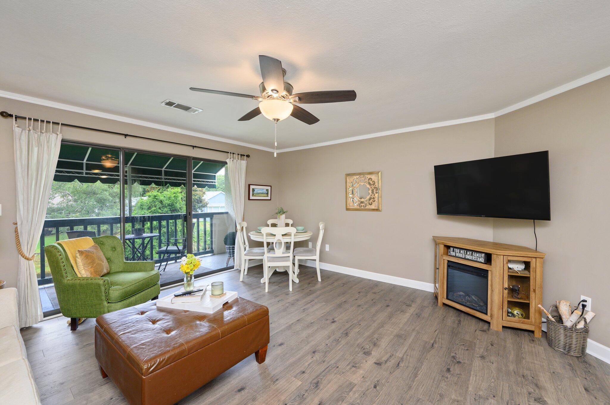 LAKESIDE CONDO AT BLUEWATER BAY - Residential