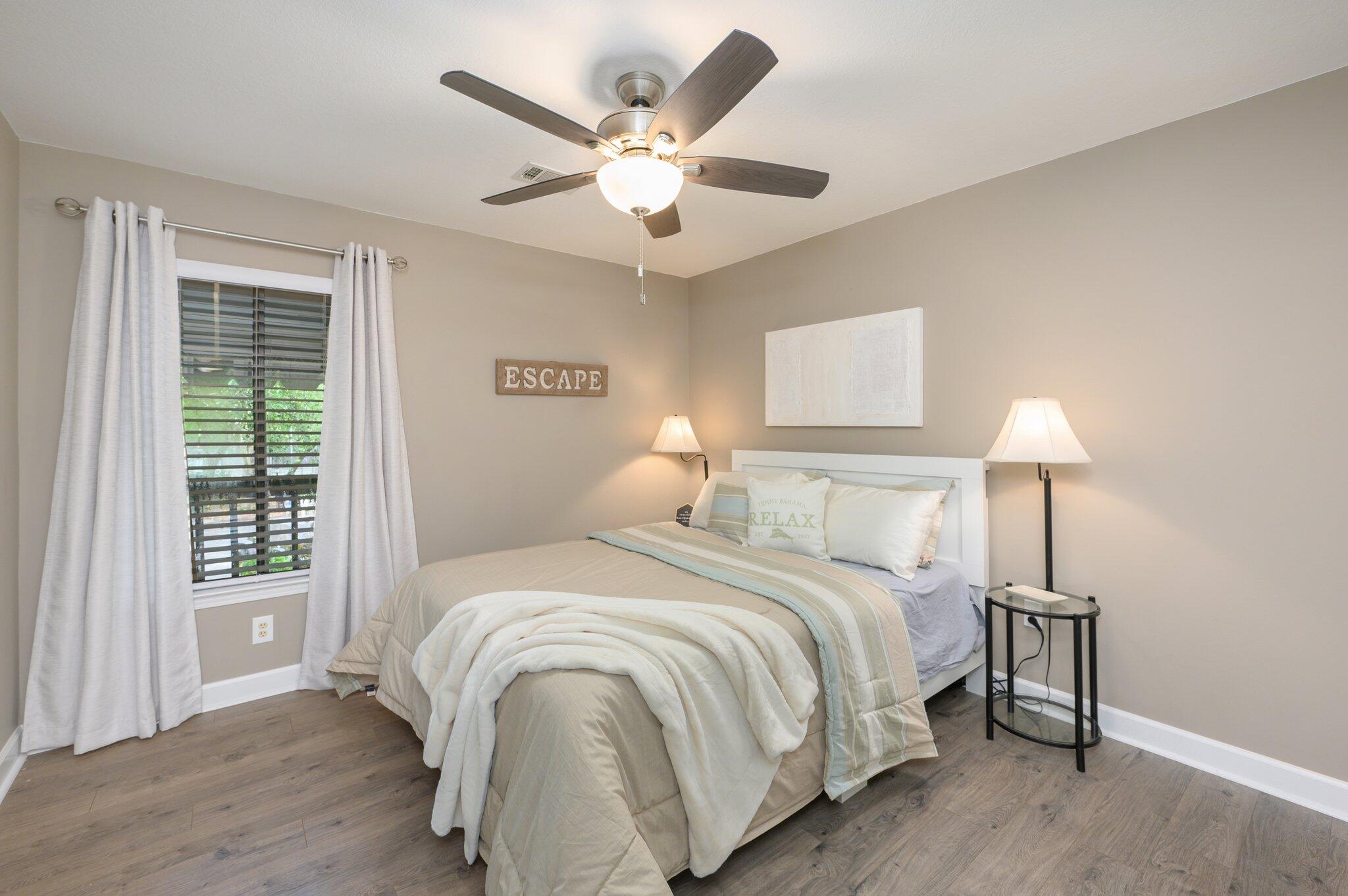 LAKESIDE CONDO AT BLUEWATER BAY - Residential