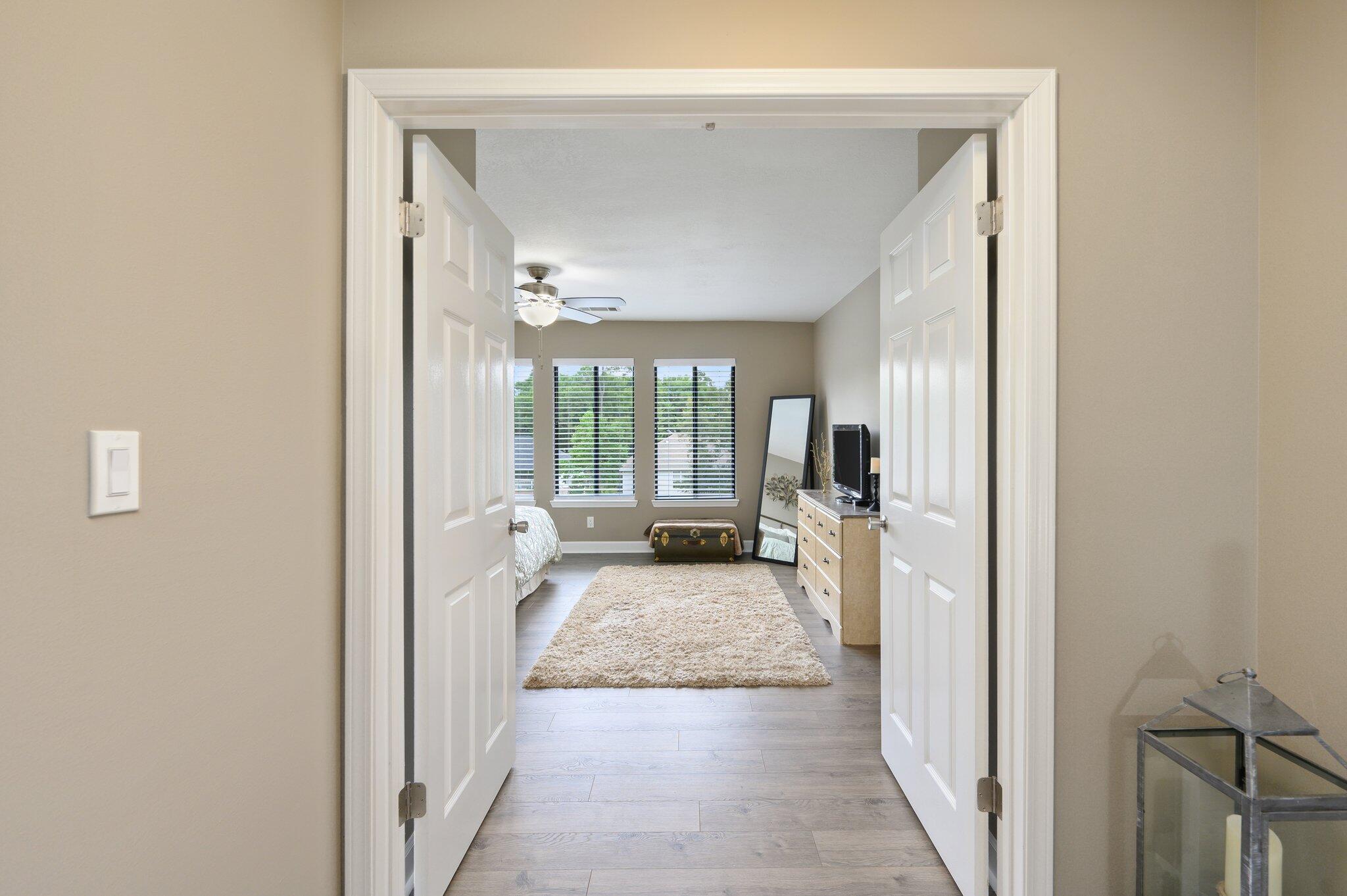 LAKESIDE CONDO AT BLUEWATER BAY - Residential