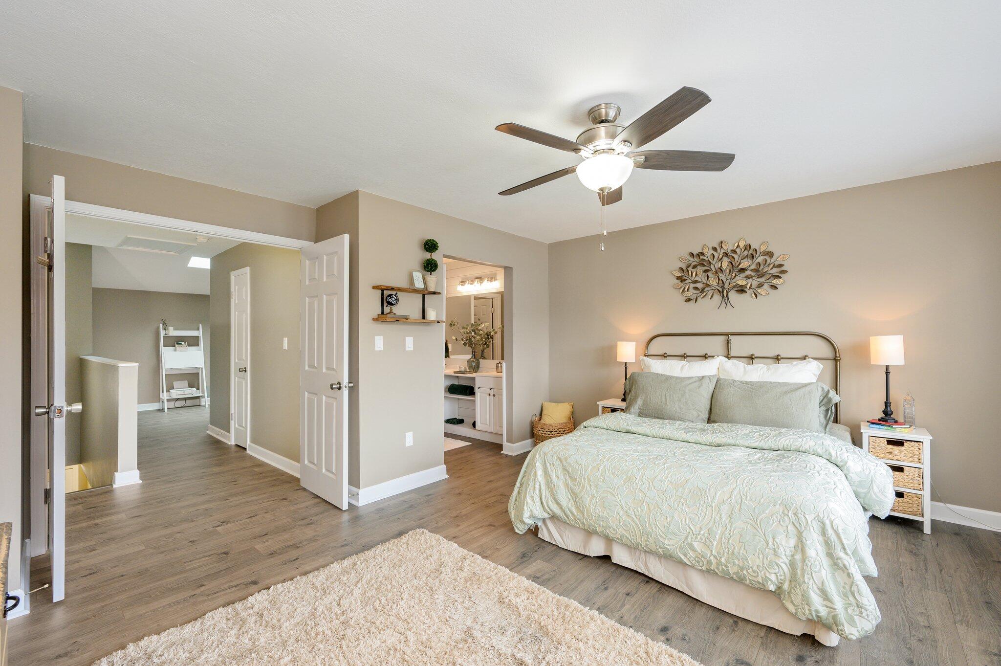 LAKESIDE CONDO AT BLUEWATER BAY - Residential