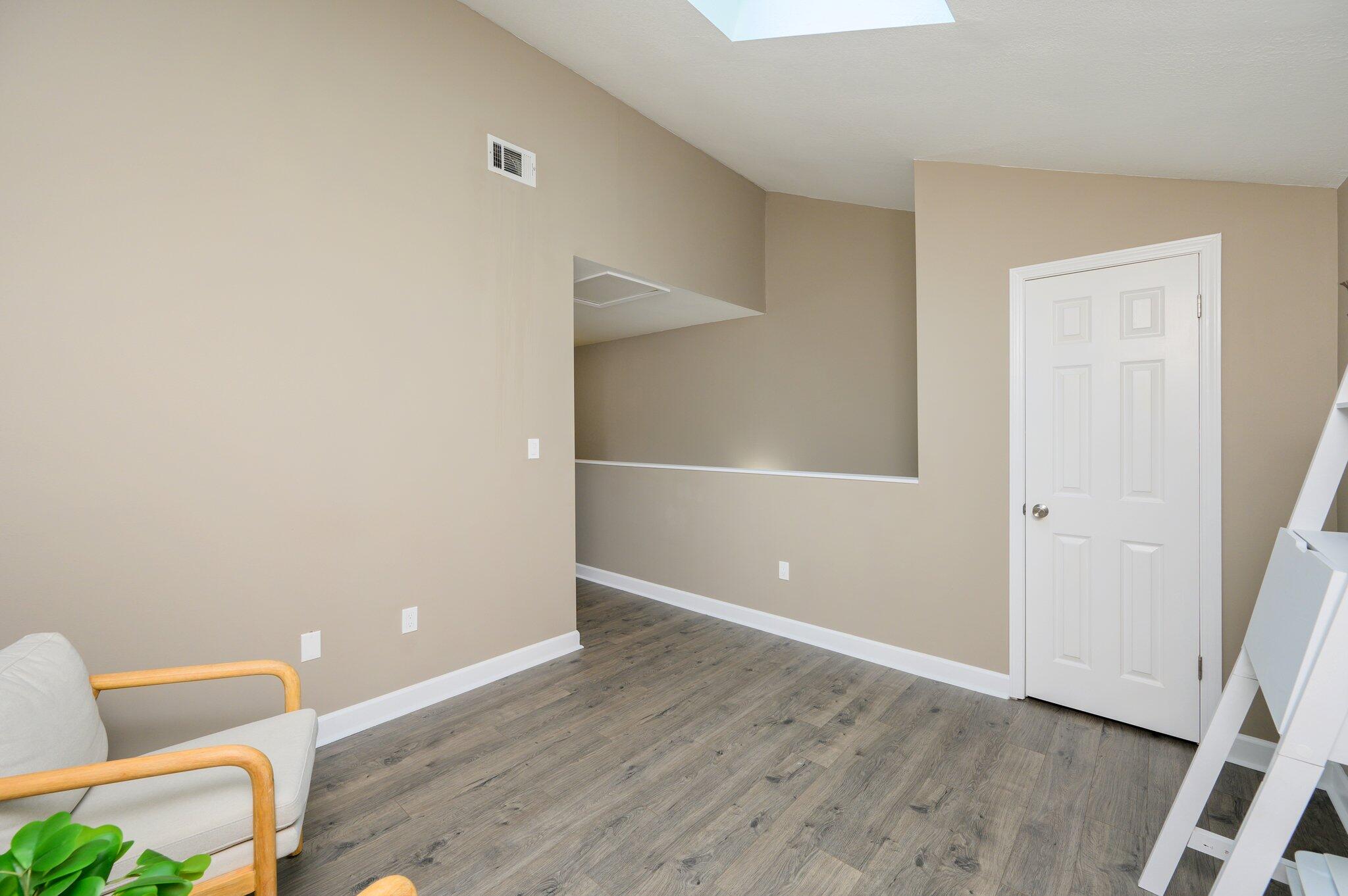 LAKESIDE CONDO AT BLUEWATER BAY - Residential