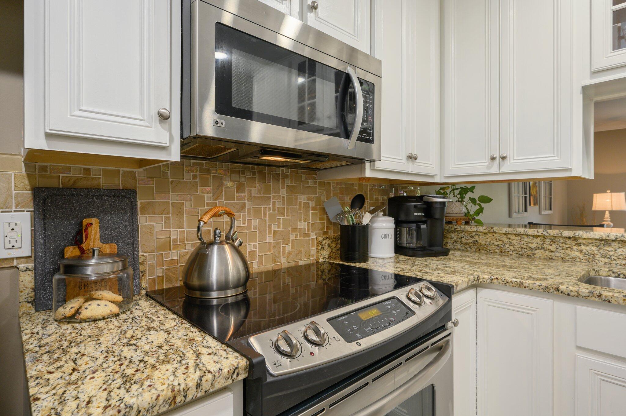 LAKESIDE CONDO AT BLUEWATER BAY - Residential