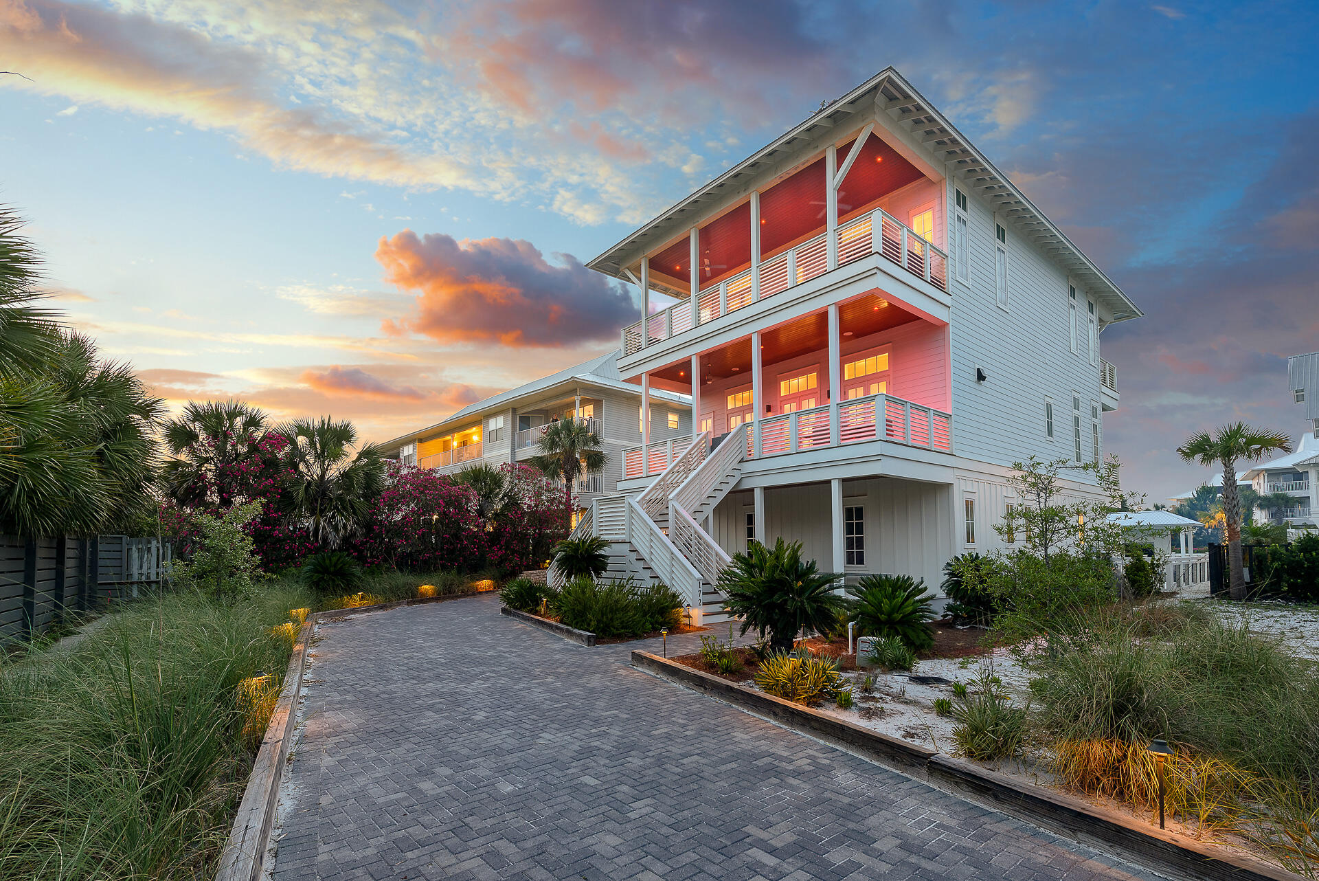 WALK OVER DUNES - Residential