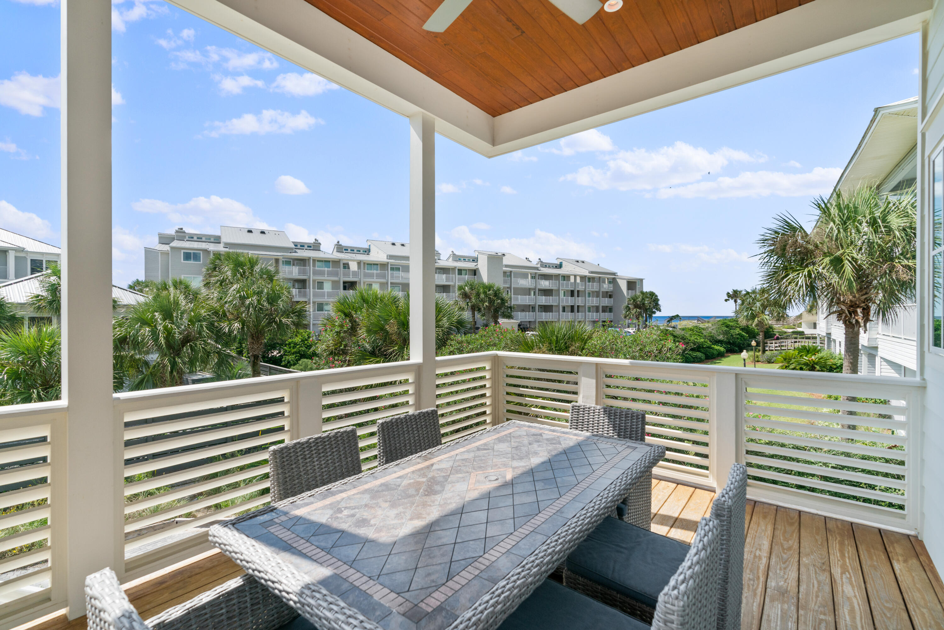 WALK OVER DUNES - Residential