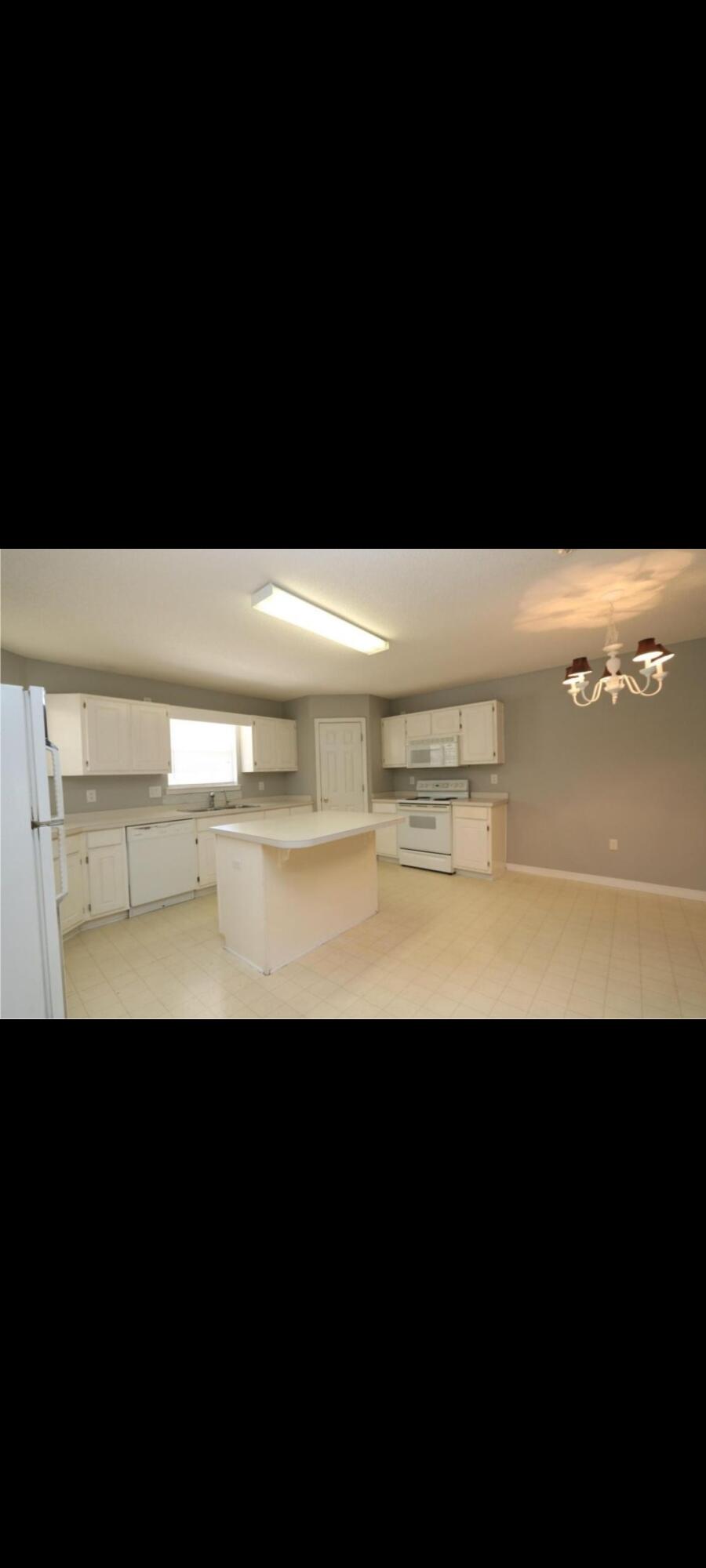 CRESTVIEW SUBURB - Residential