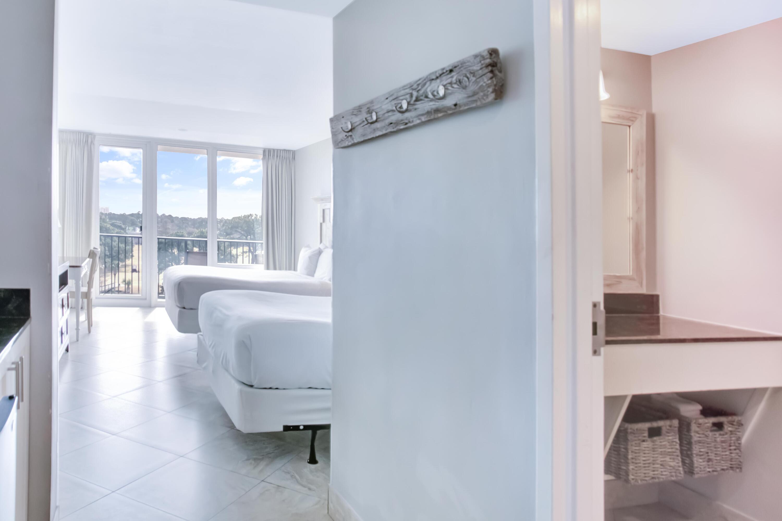 BAYSIDE CONDO SANDESTIN - Residential Lease