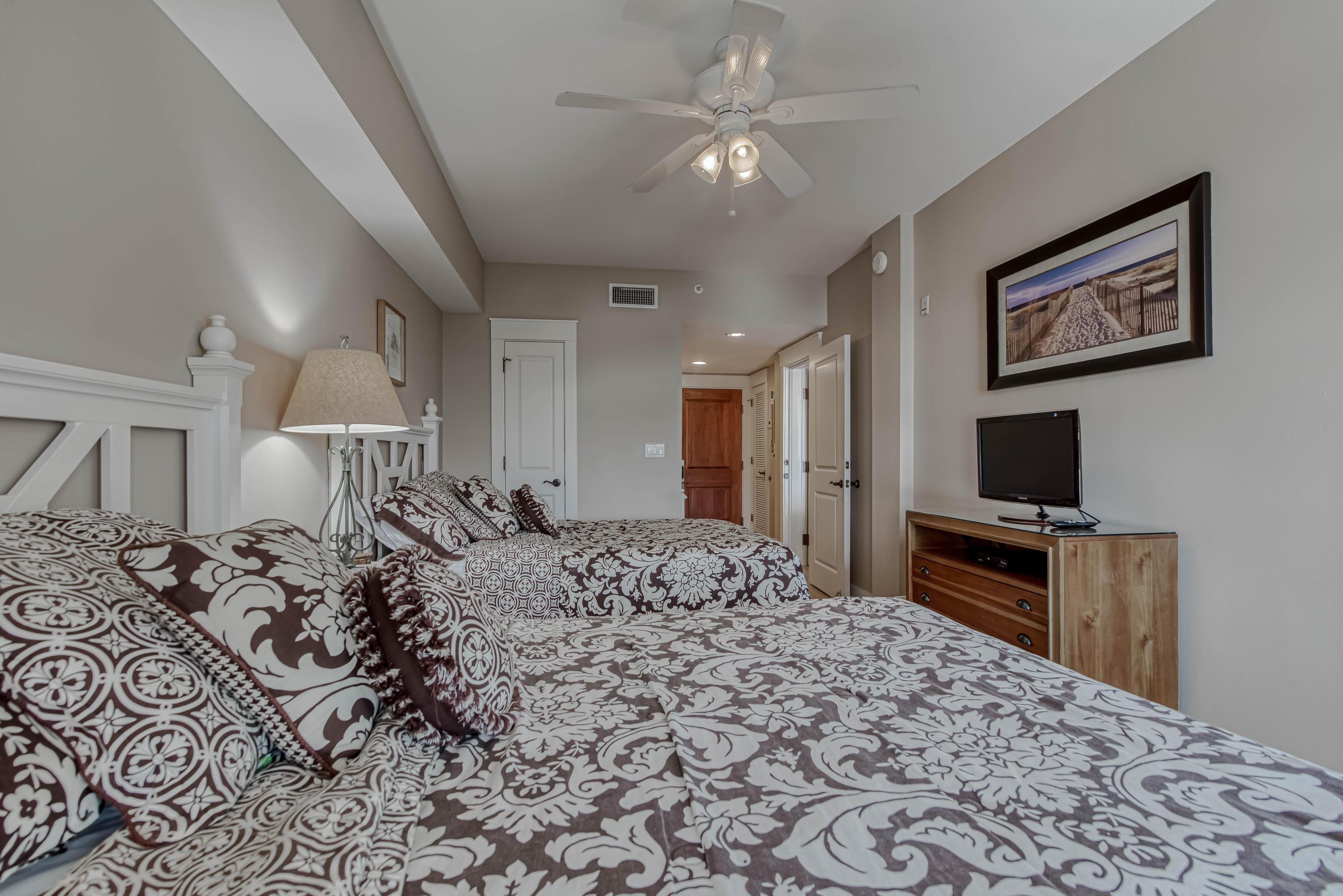 OBSERVATION POINT - Residential