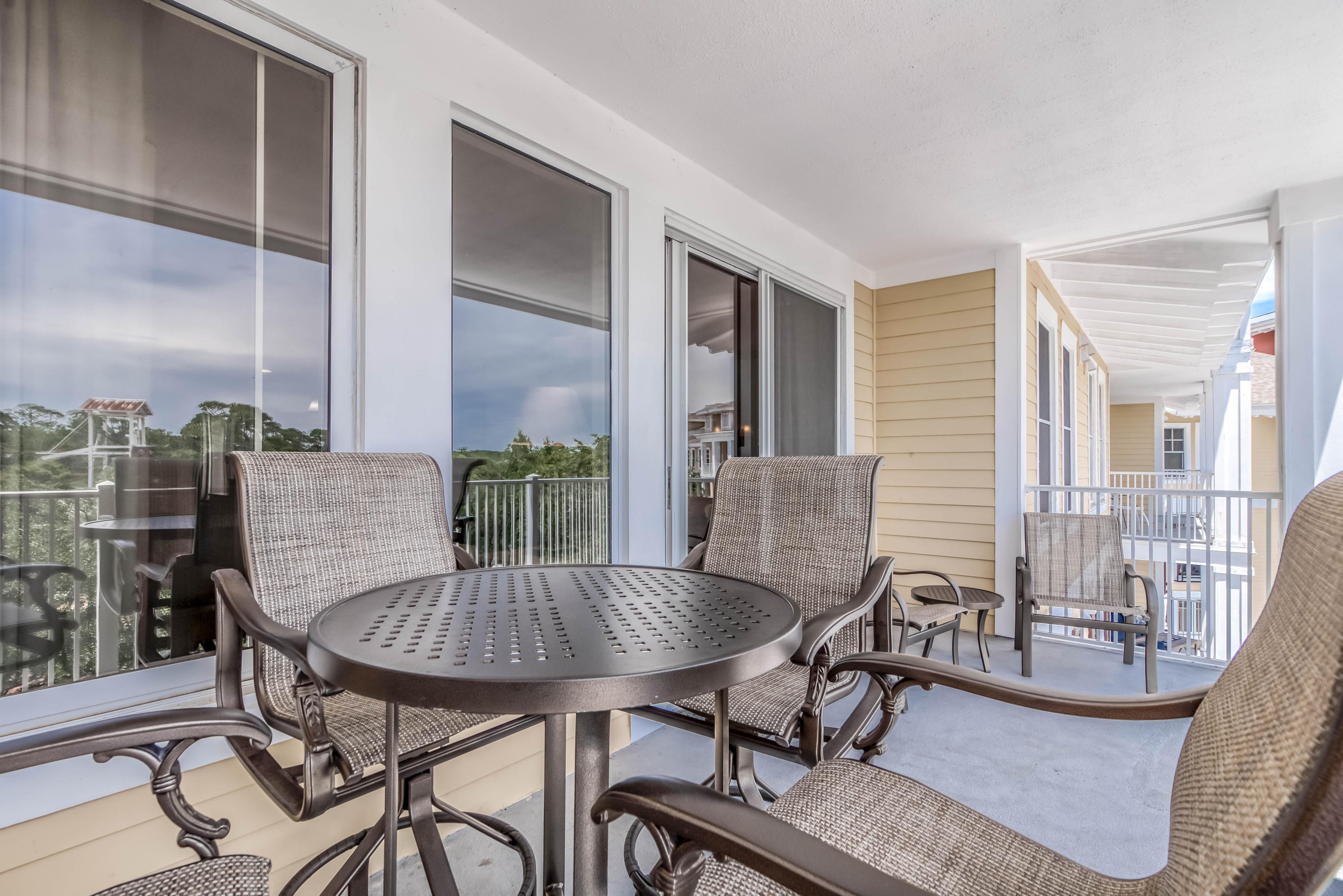 OBSERVATION POINT - Residential